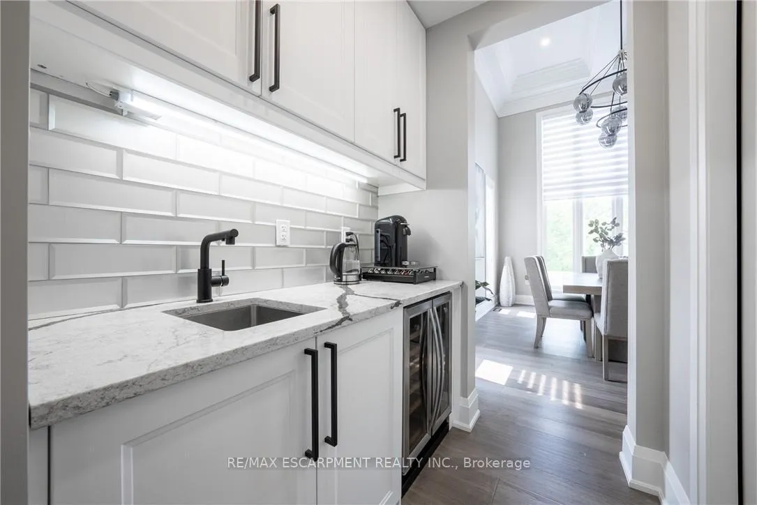 Photo 9 of 8378 Chippewa Road E, Hamilton, Mount Hope — HOMEH