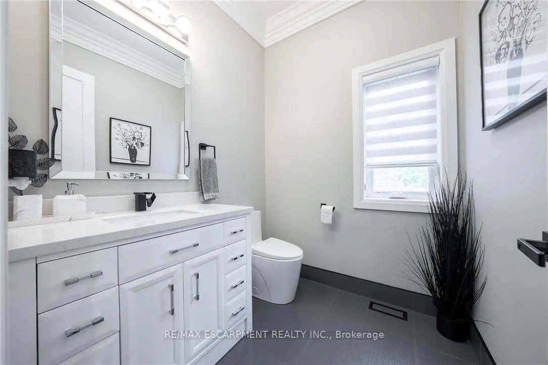 Photo 16 of 8378 Chippewa Road E, Hamilton, Mount Hope — HOMEH