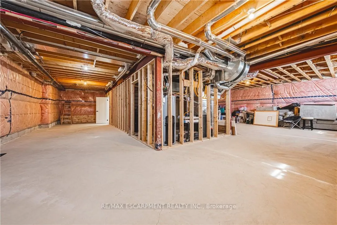 Photo 37 of 8378 Chippewa Road E, Hamilton, Mount Hope — HOMEH
