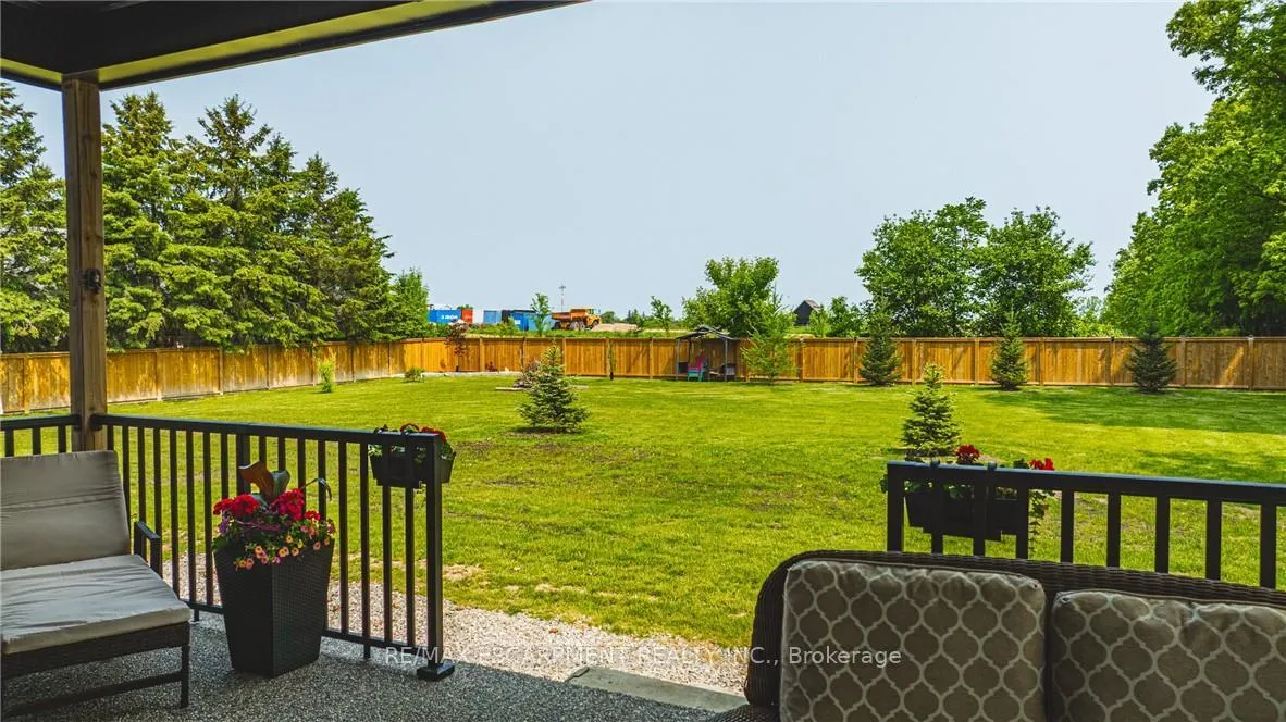 Photo 40 of 8378 Chippewa Road E, Hamilton, Mount Hope — HOMEH