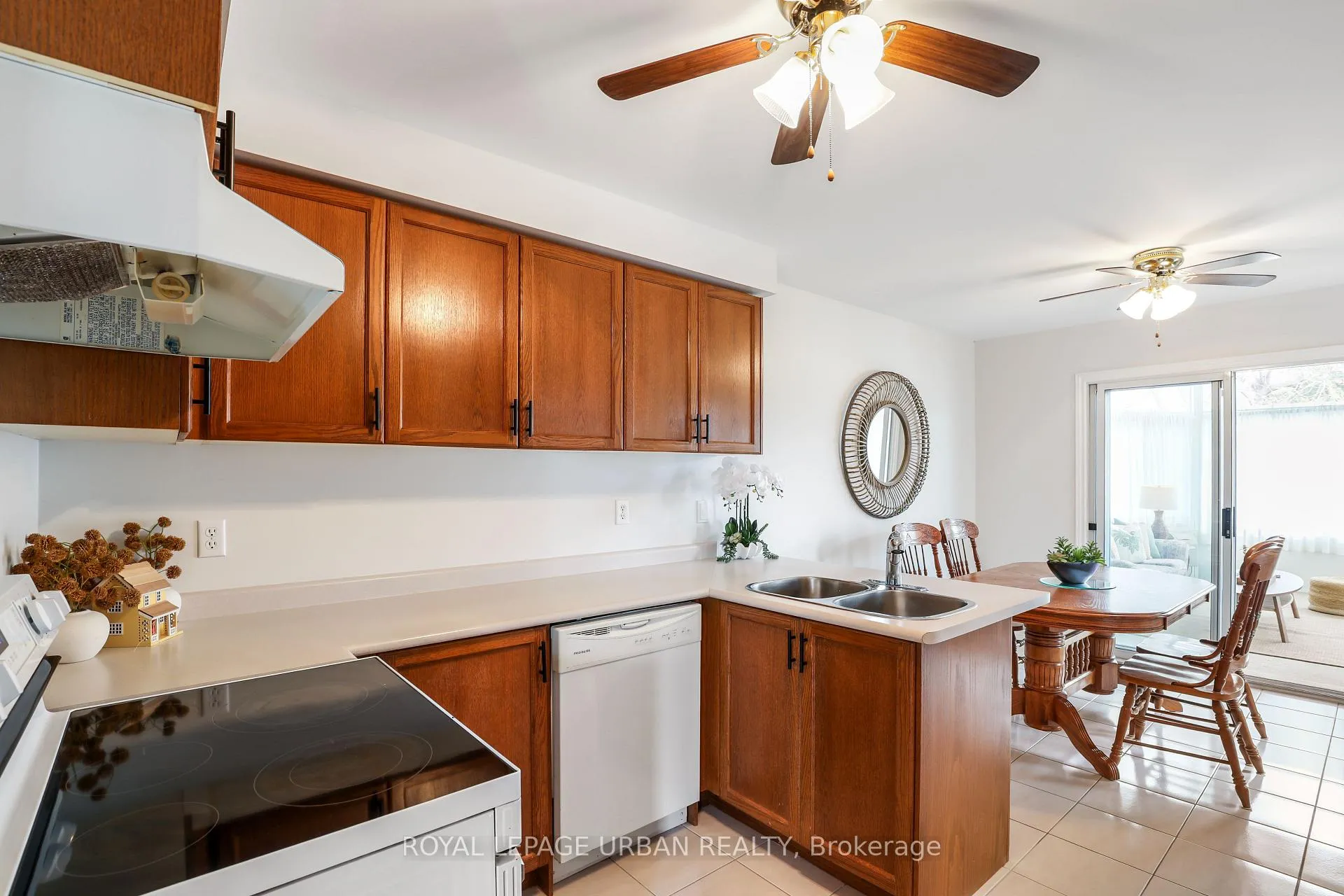 Photo 9 of 1505 Garland Crescent, Pickering, Amberlea — HOMEH