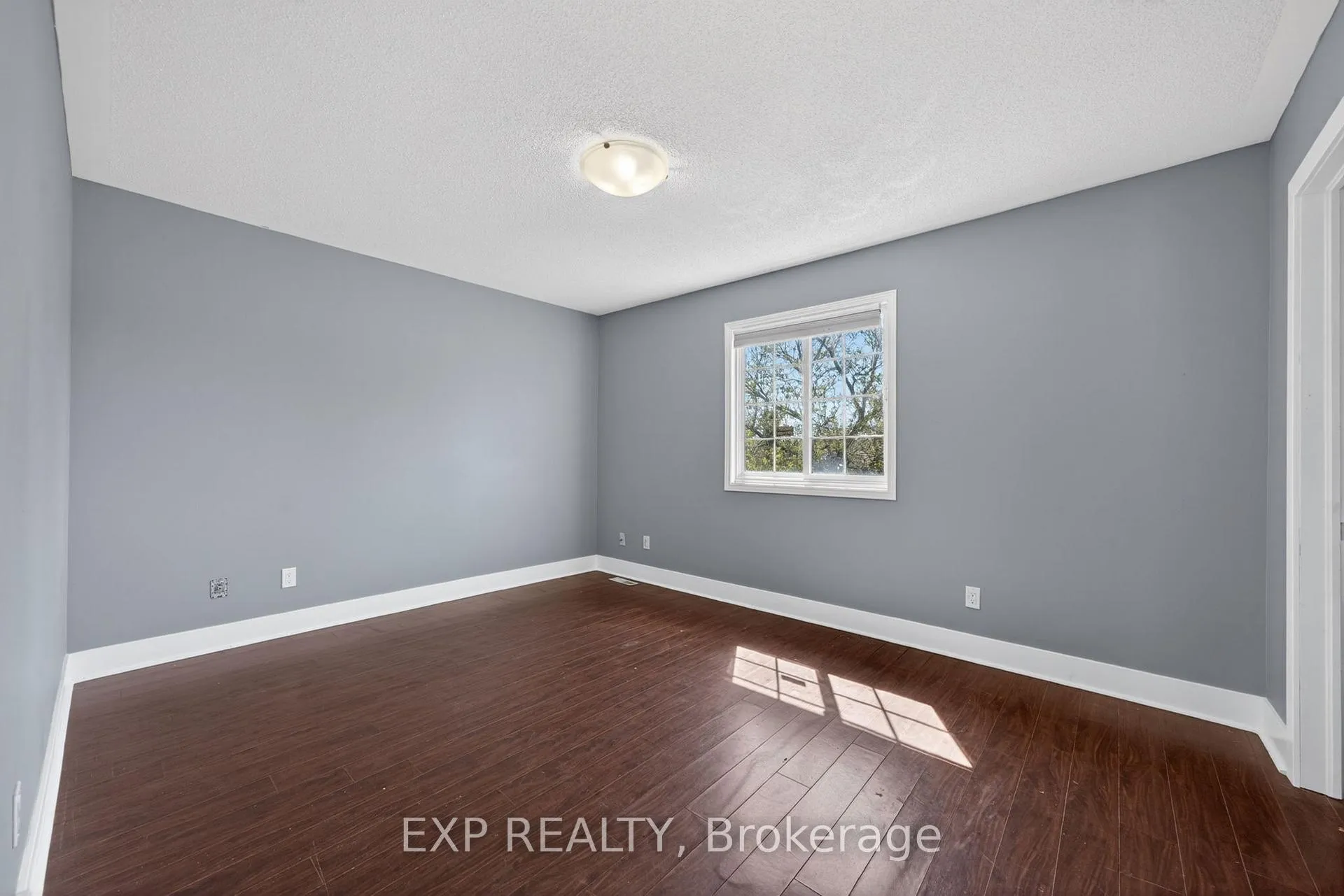 Photo 15 of 239 Fleming Drive, London, East D — HOMEH