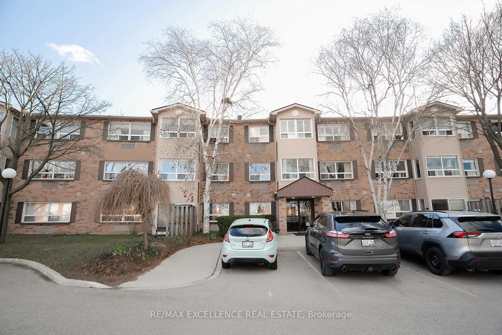 Photo 1 of Unit 307, 30 Hugo Crescent, Kitchener, Southdale — HOMEH