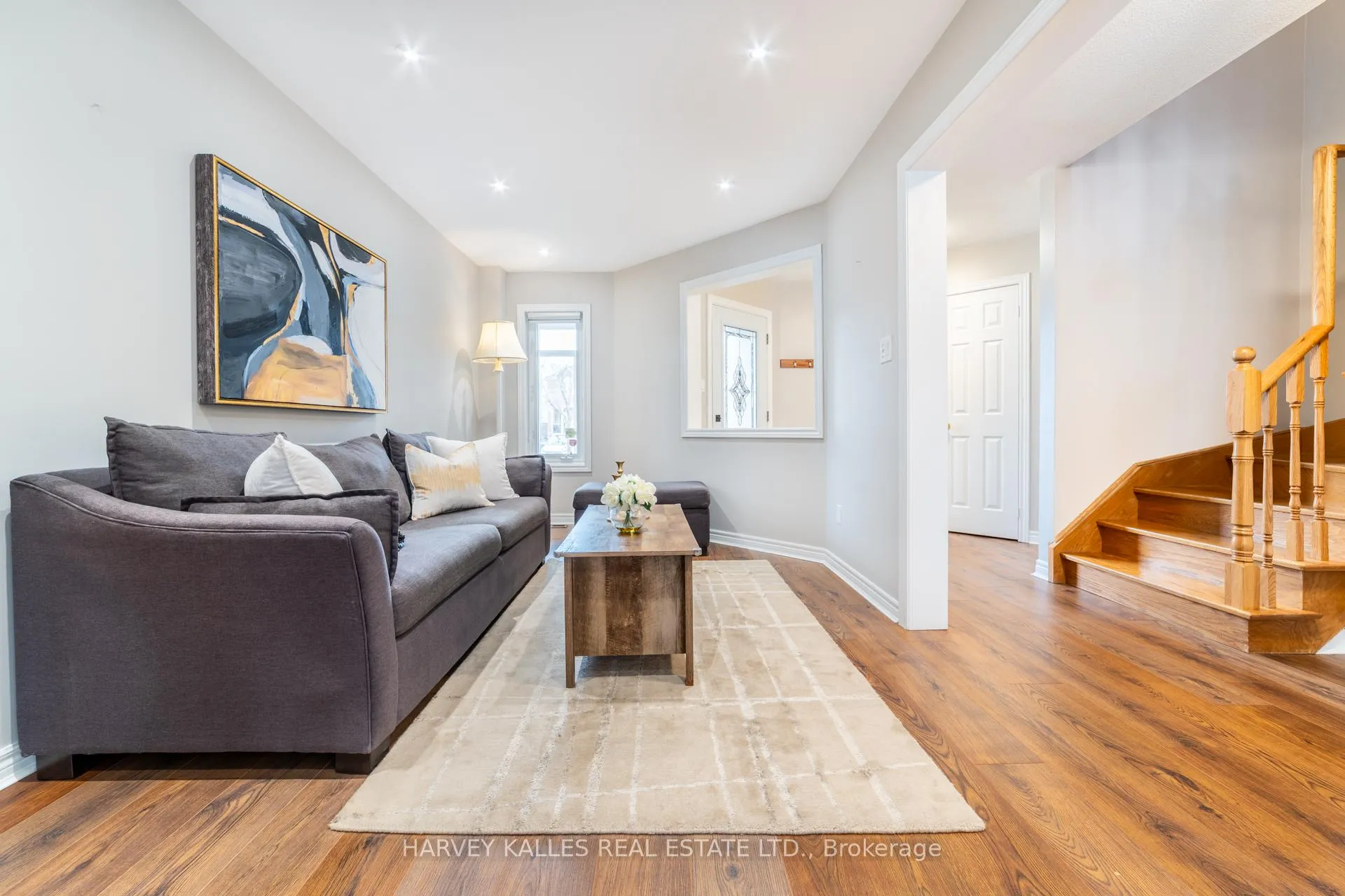 Photo 7 of 542 Leatherleaf Drive, Mississauga, Hurontario — HOMEH
