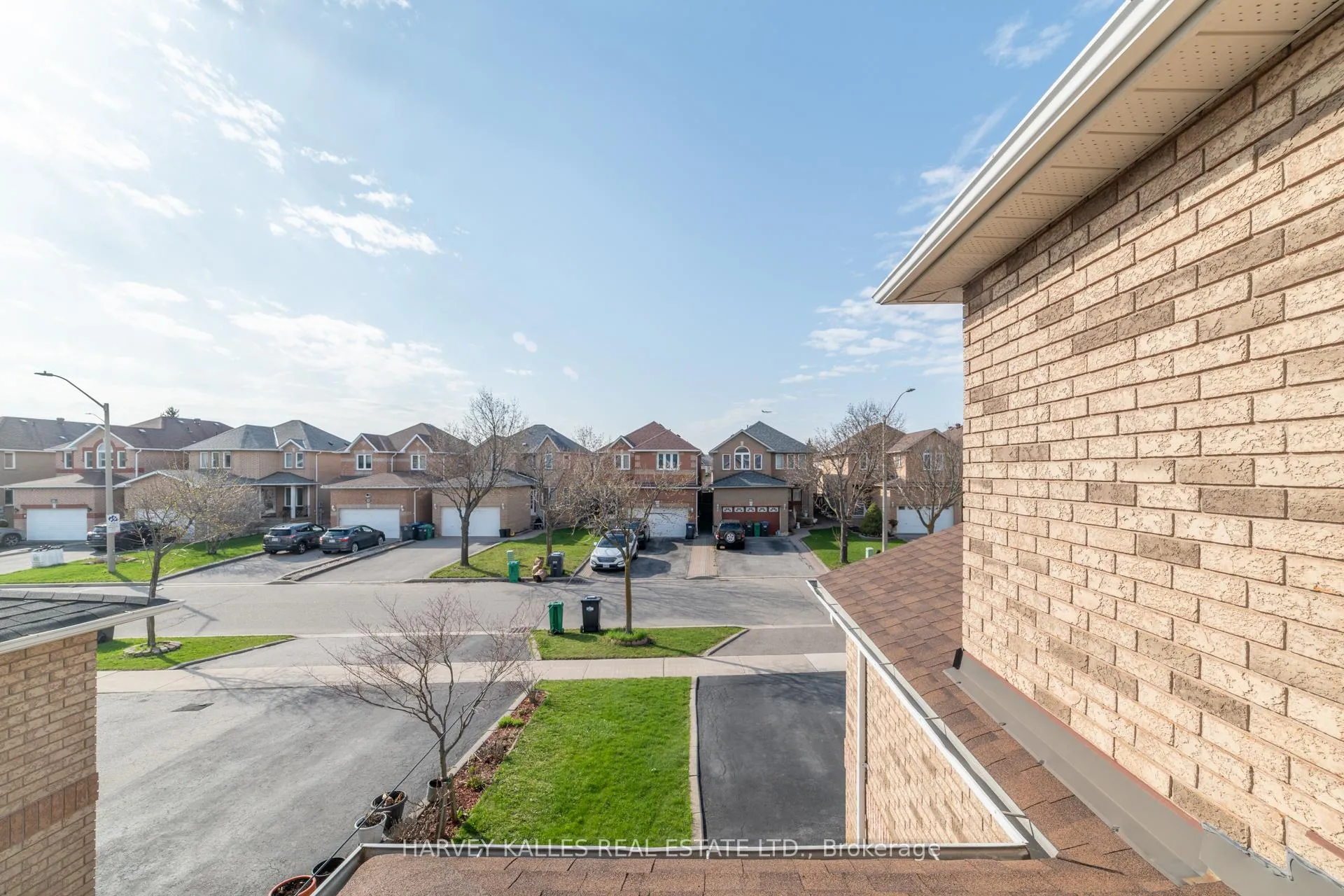 Photo 19 of 542 Leatherleaf Drive, Mississauga, Hurontario — HOMEH