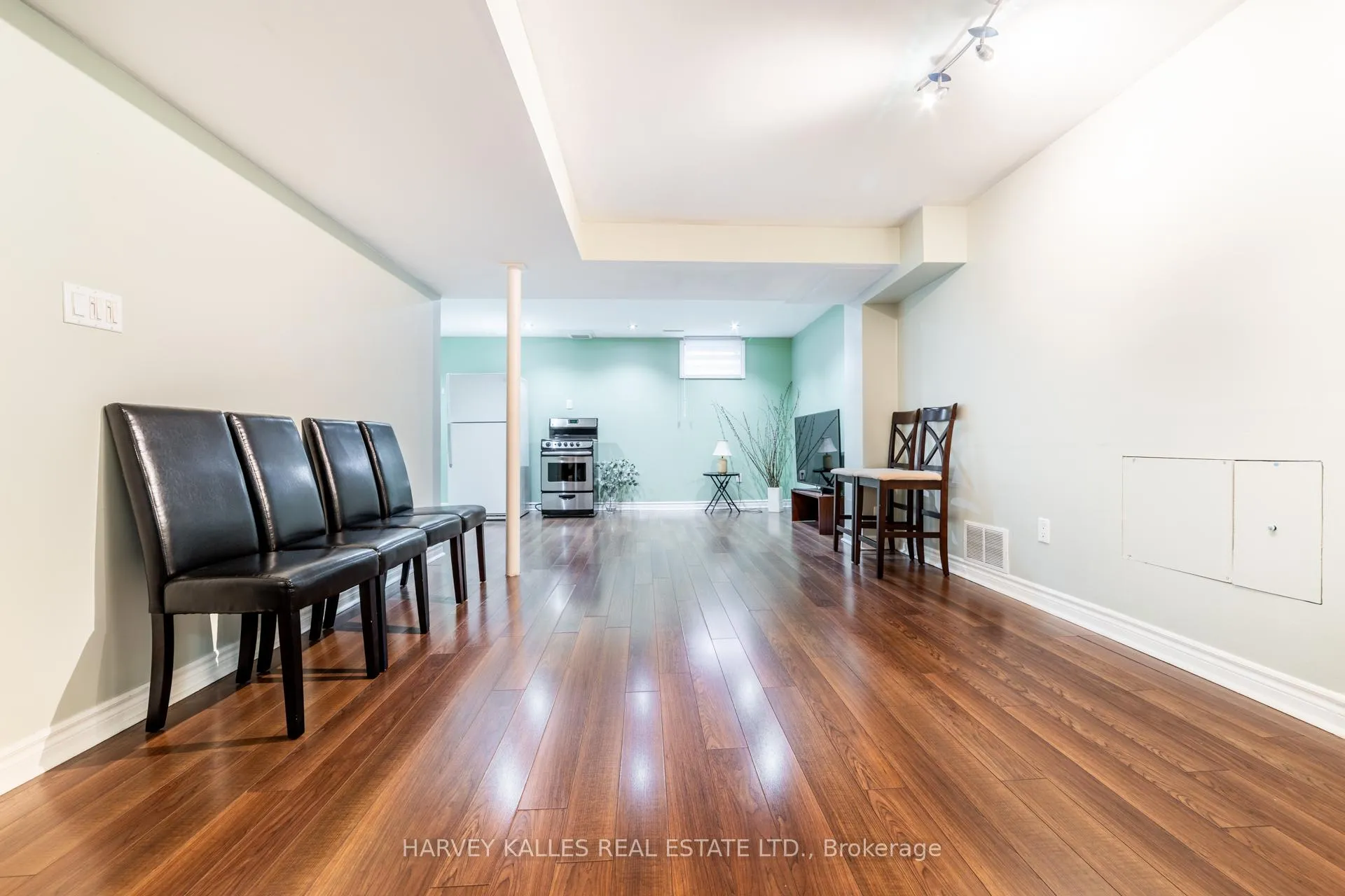 Photo 25 of 542 Leatherleaf Drive, Mississauga, Hurontario — HOMEH