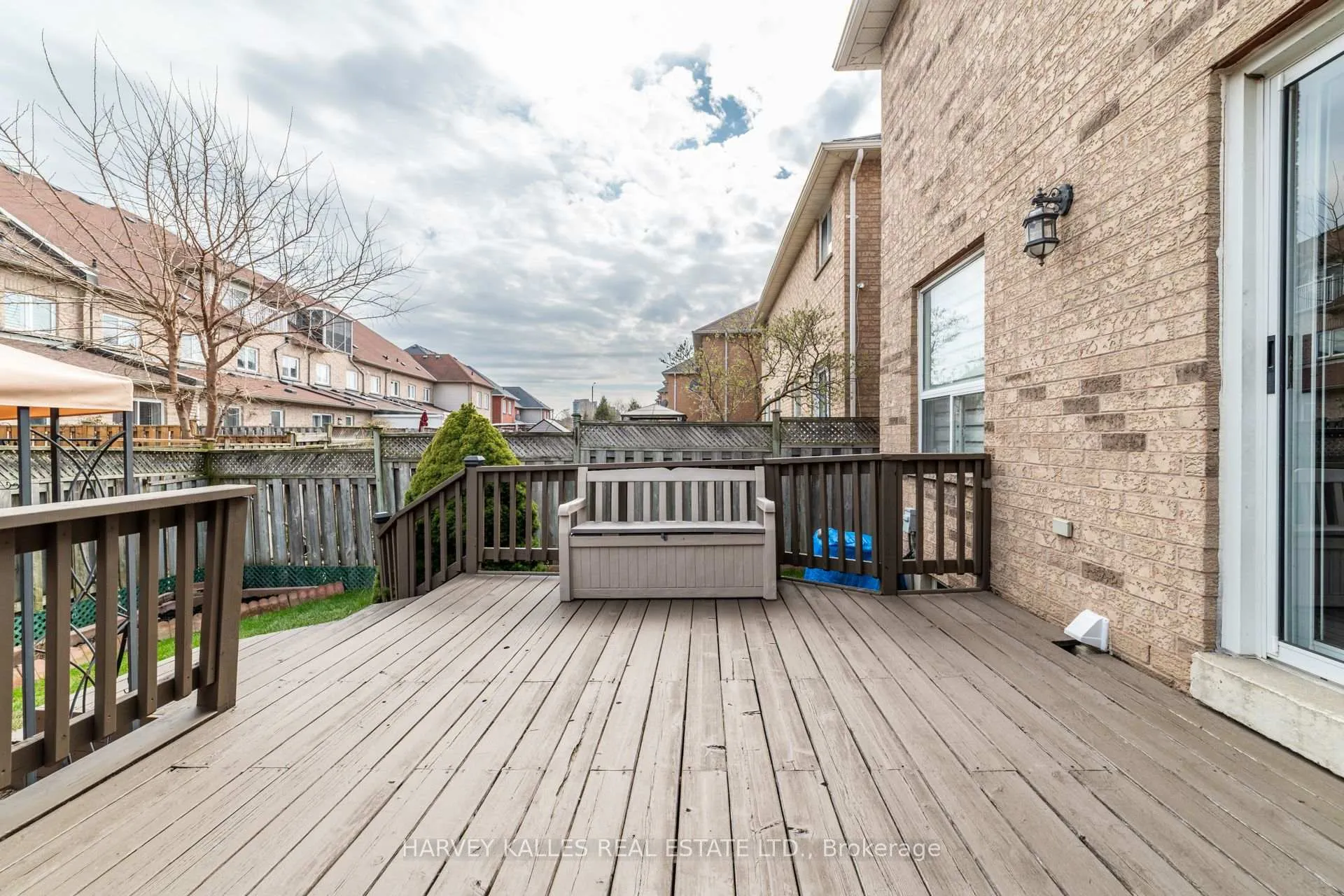 Photo 35 of 542 Leatherleaf Drive, Mississauga, Hurontario — HOMEH