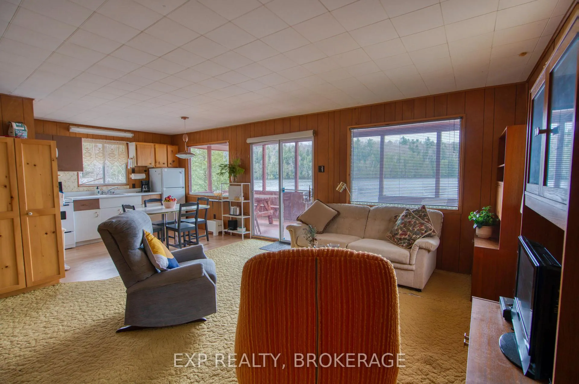 Photo 4 of 1027 Rudy Lane, Frontenac, Frontenac Centre — HOMEH