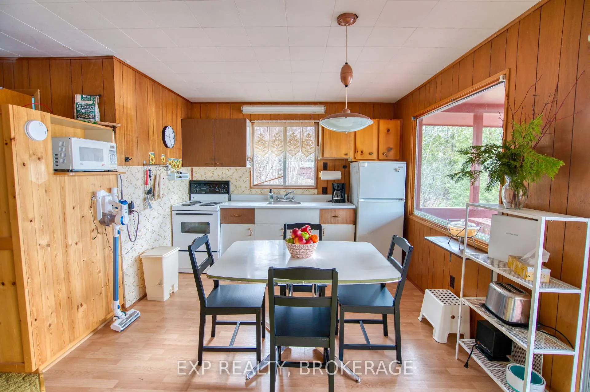 Photo 8 of 1027 Rudy Lane, Frontenac, Frontenac Centre — HOMEH