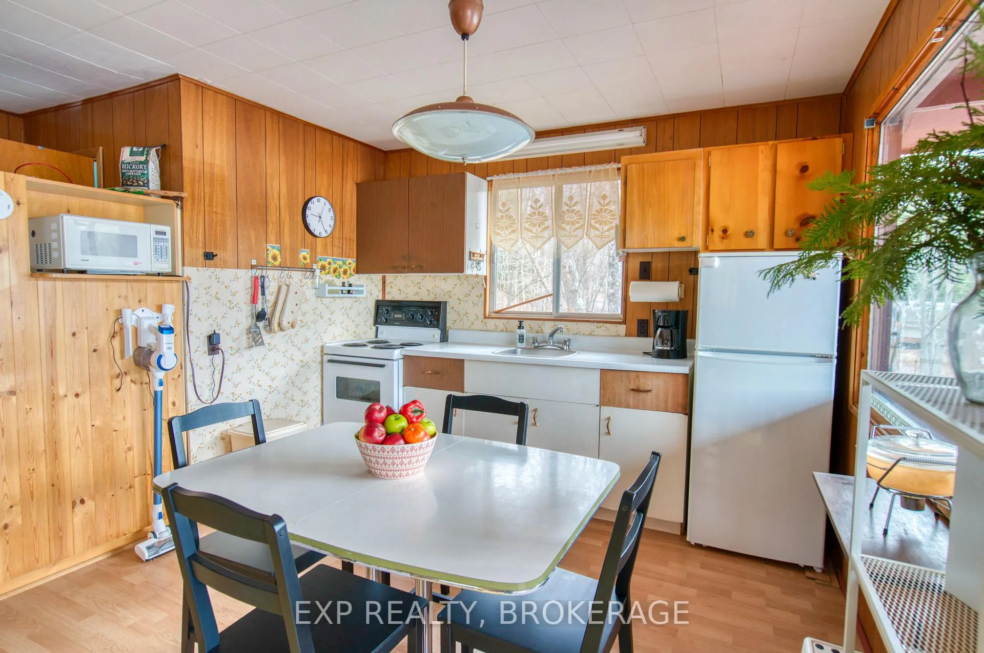 Photo 9 of 1027 Rudy Lane, Frontenac, Frontenac Centre — HOMEH
