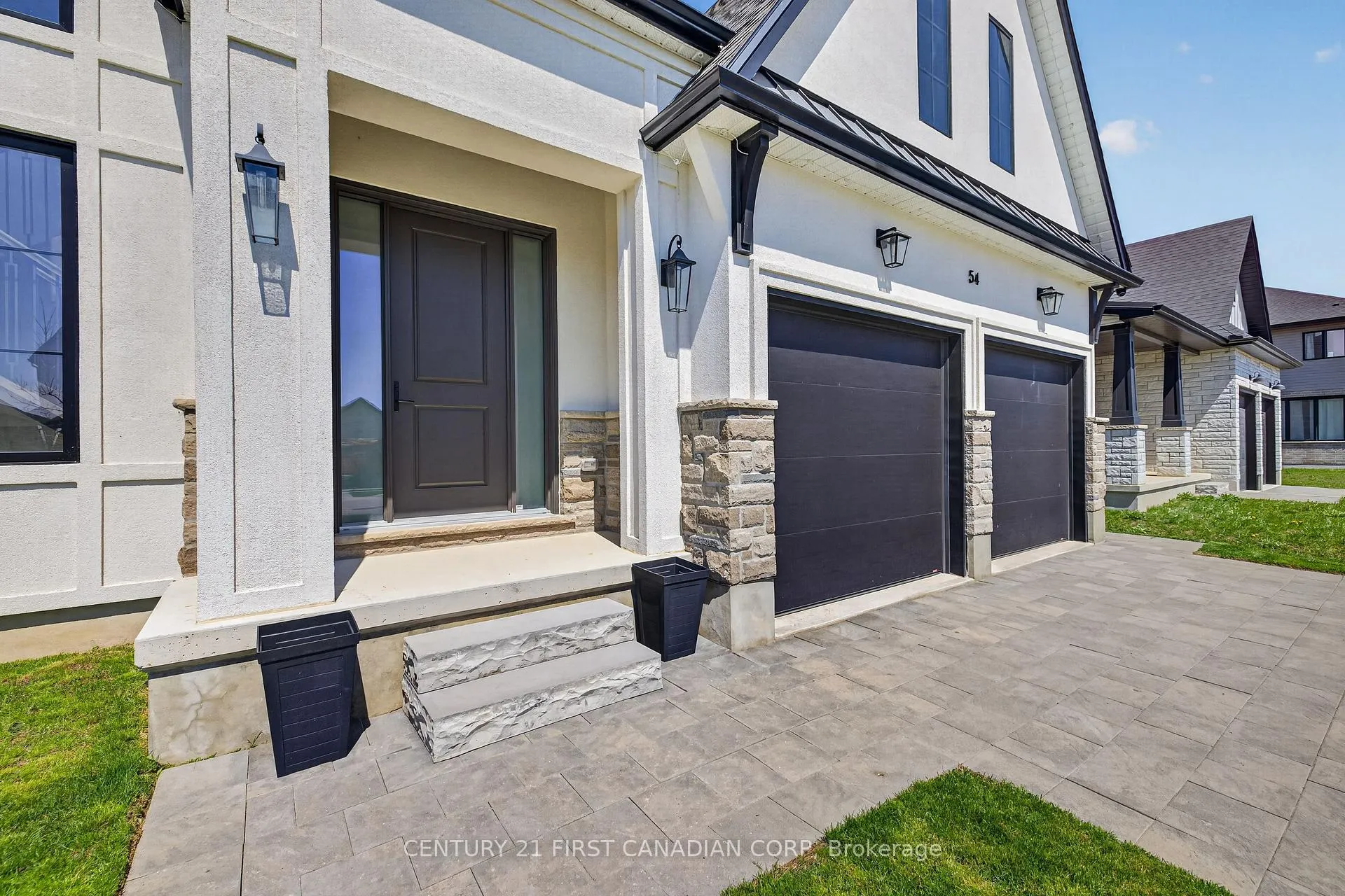 Photo 3 of 54 Aspen Circle, Thames Centre, Rural Thames Centre — HOMEH