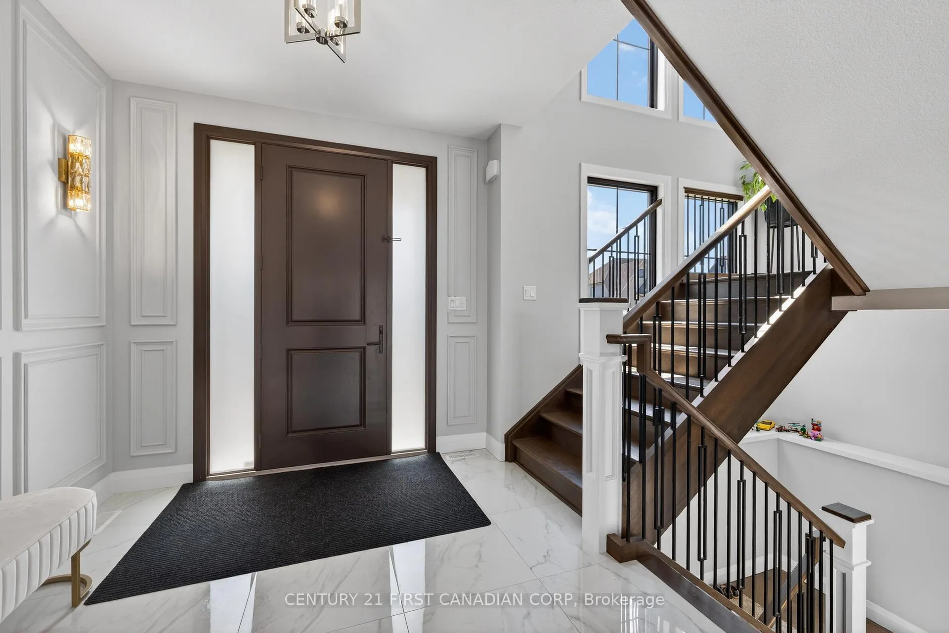 Photo 4 of 54 Aspen Circle, Thames Centre, Rural Thames Centre — HOMEH