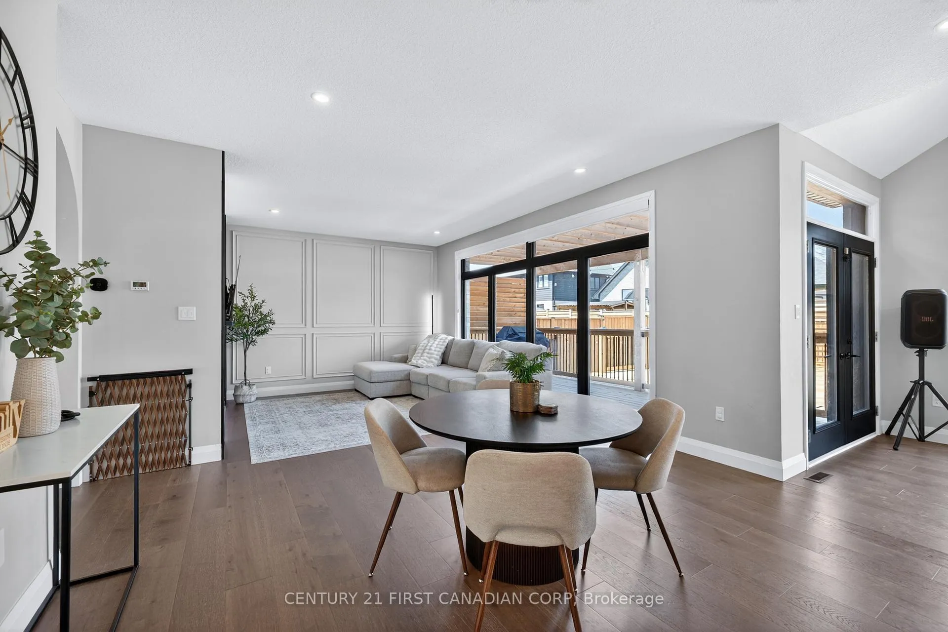 Photo 10 of 54 Aspen Circle, Thames Centre, Rural Thames Centre — HOMEH