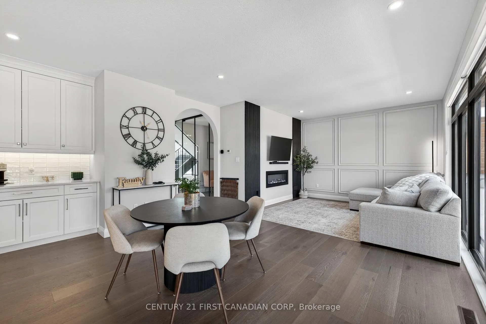 Photo 11 of 54 Aspen Circle, Thames Centre, Rural Thames Centre — HOMEH
