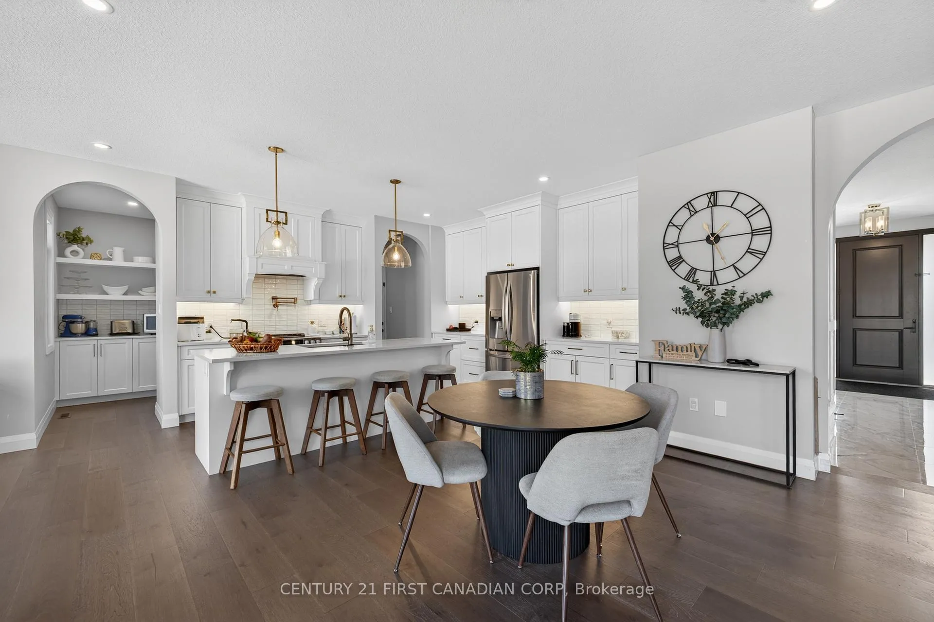 Photo 12 of 54 Aspen Circle, Thames Centre, Rural Thames Centre — HOMEH