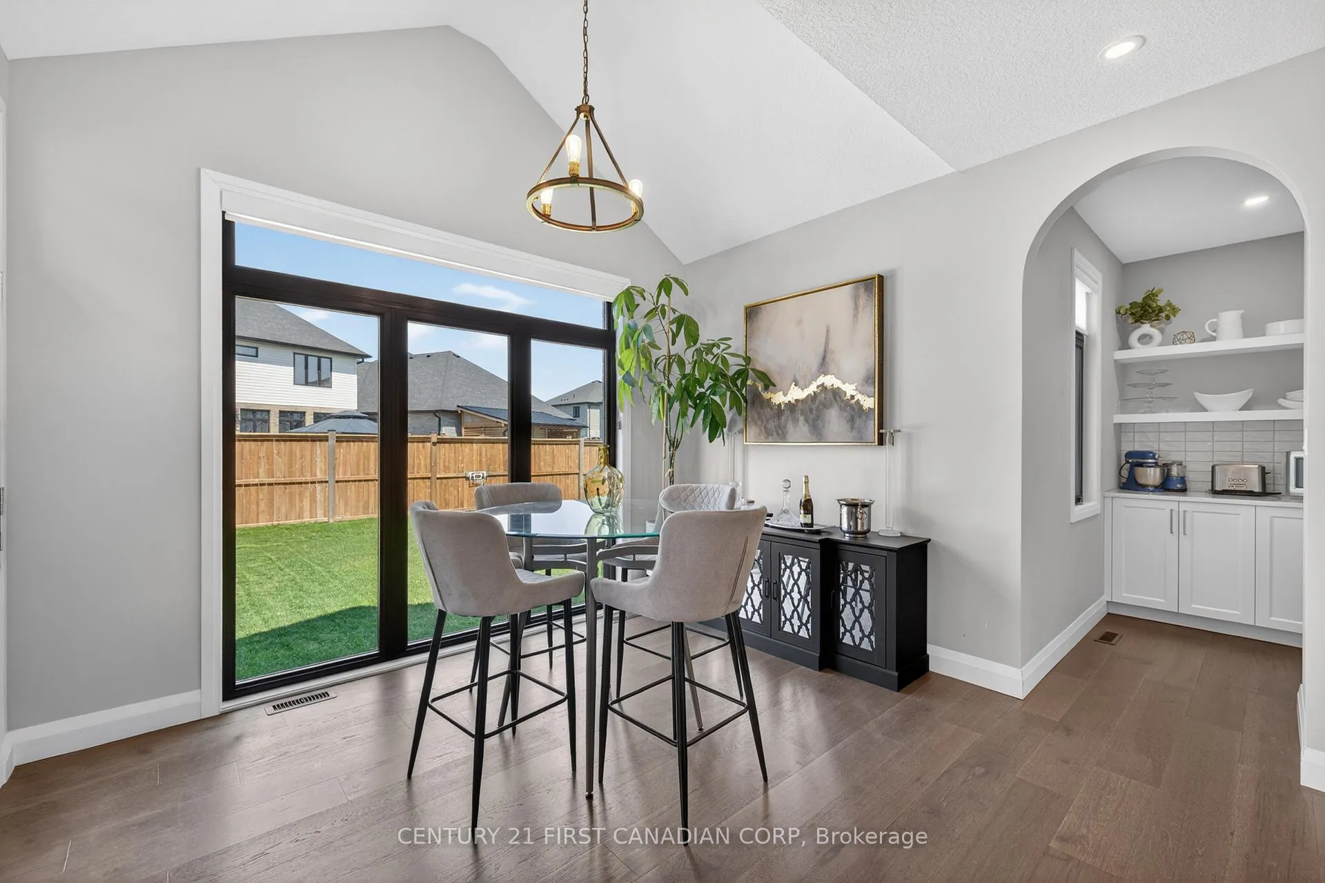 Photo 20 of 54 Aspen Circle, Thames Centre, Rural Thames Centre — HOMEH