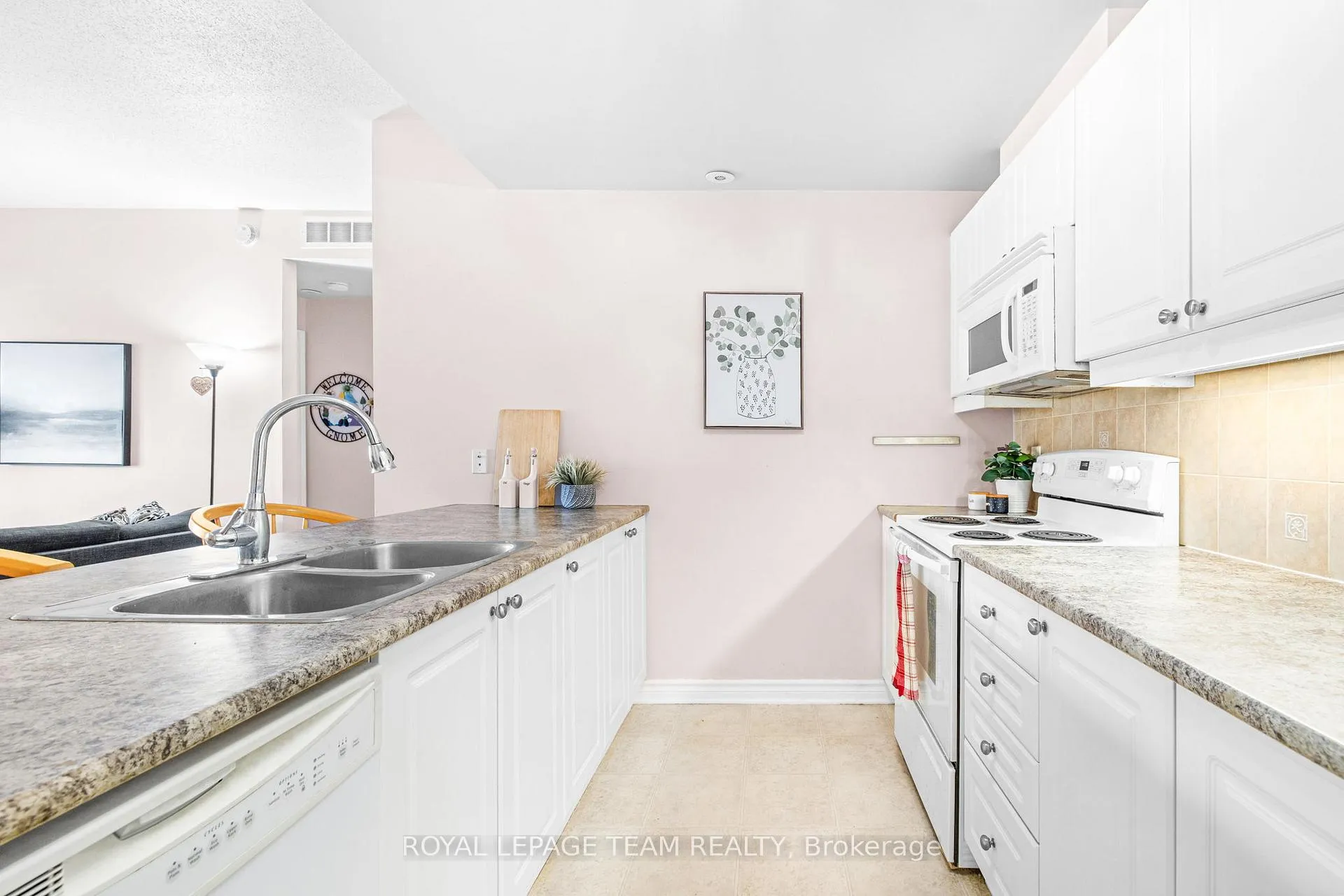 Photo 13 of Unit E, 1103 Stittsville Main Street E, Ottawa, Stittsville (North) — HOMEH