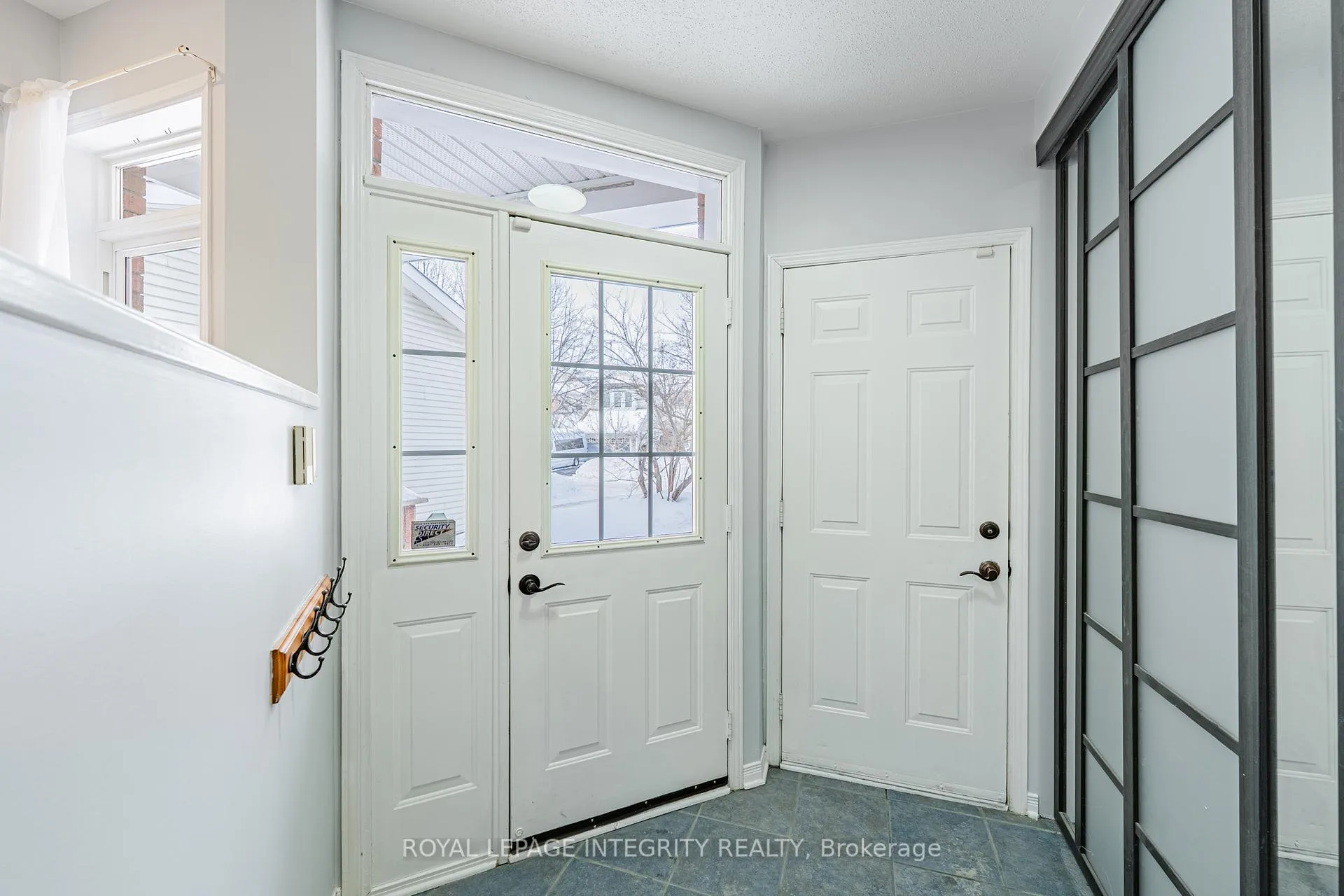 Photo 3 of 111 Hemlo Crescent, Ottawa, Kanata - Kanata Lakes/Heritage Hills — HOMEH