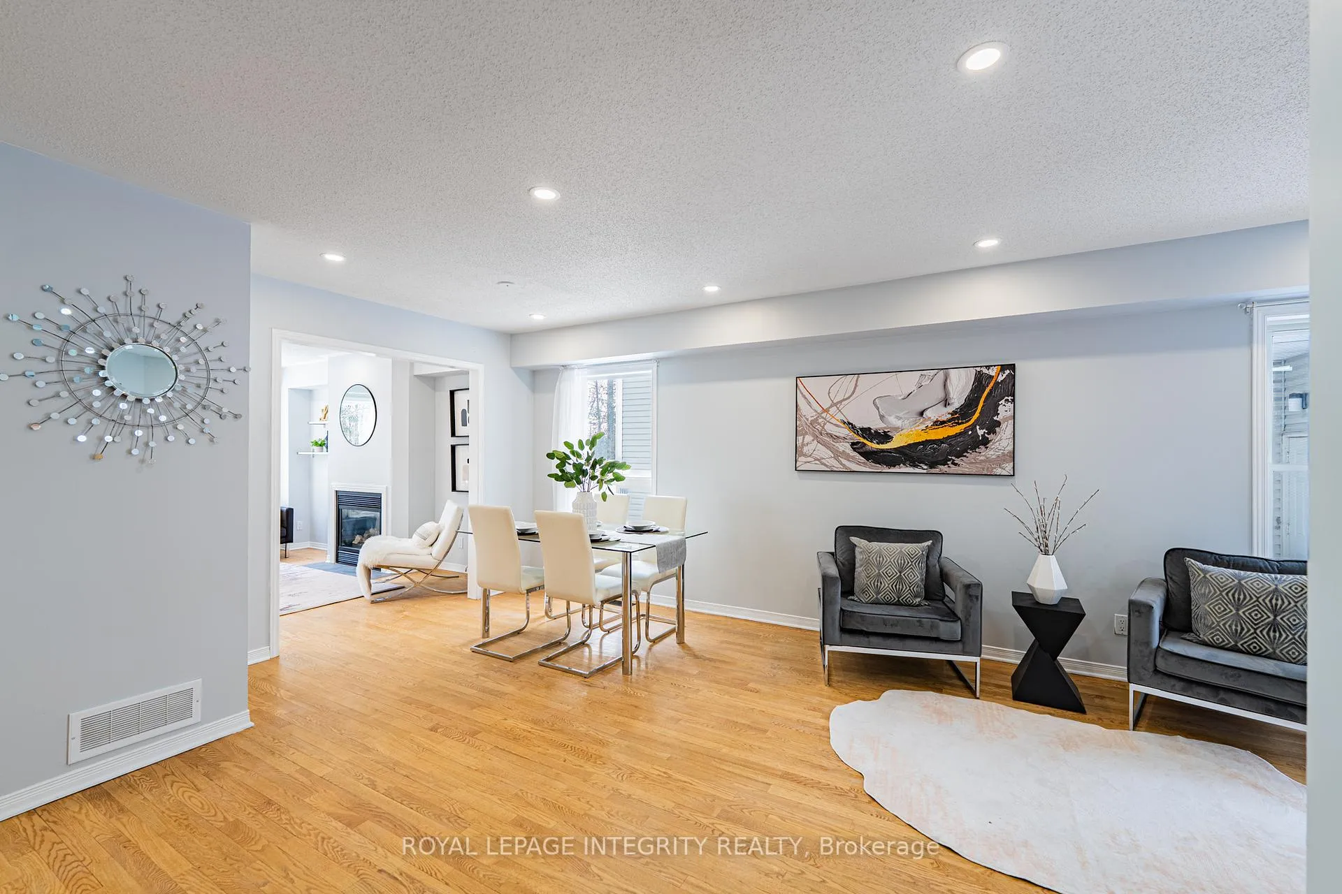 Photo 9 of 111 Hemlo Crescent, Ottawa, Kanata - Kanata Lakes/Heritage Hills — HOMEH