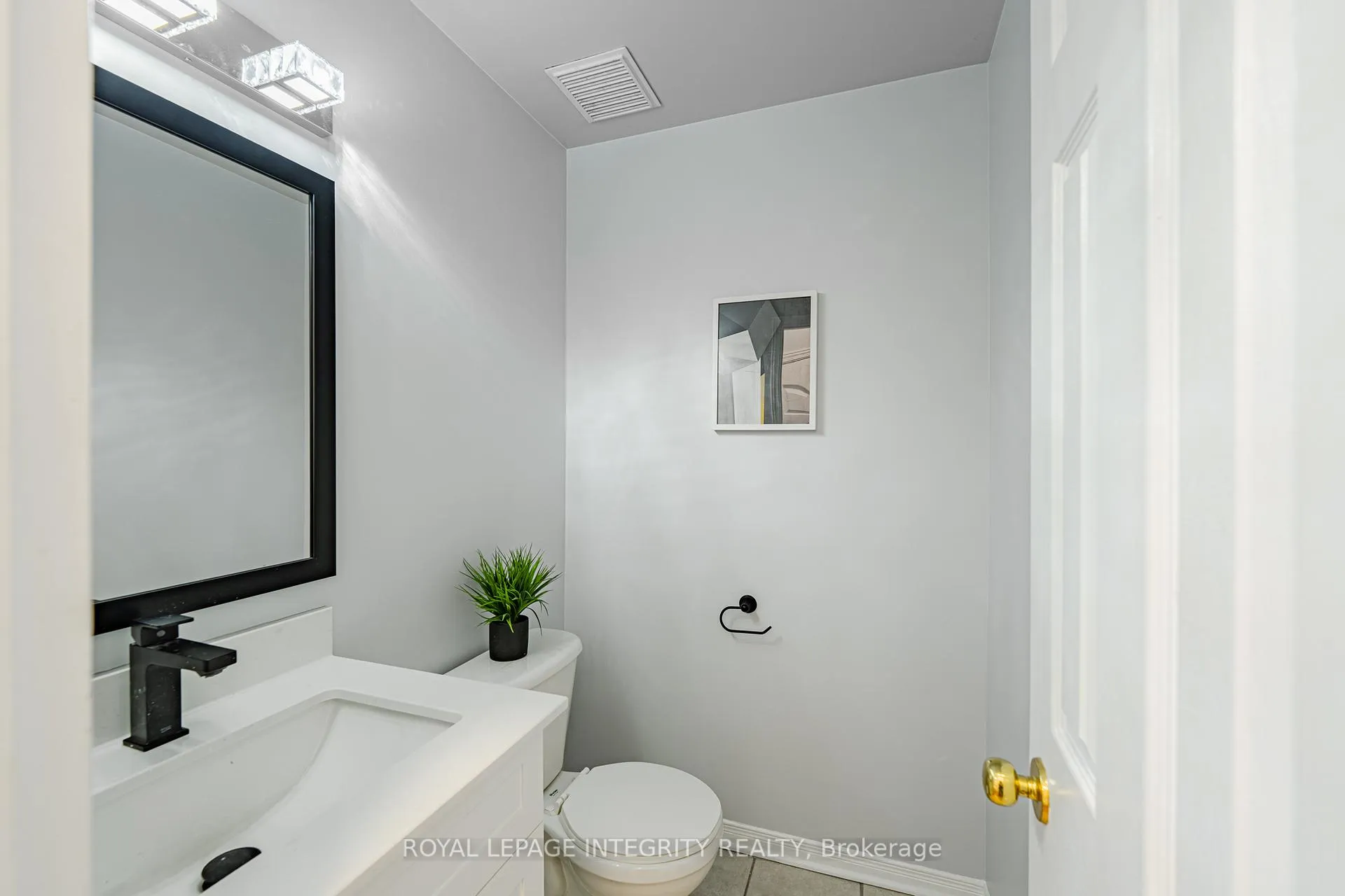 Photo 29 of 111 Hemlo Crescent, Ottawa, Kanata - Kanata Lakes/Heritage Hills — HOMEH