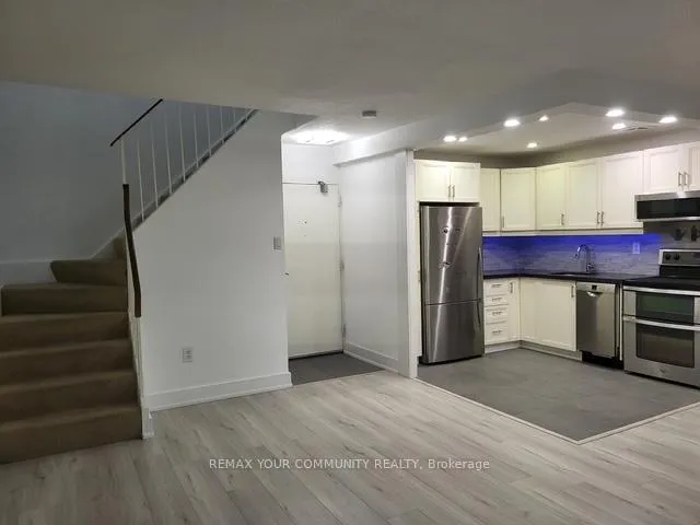 Photo 3 of Unit 227, 16A Elgin Street, Markham, Thornhill — HOMEH
