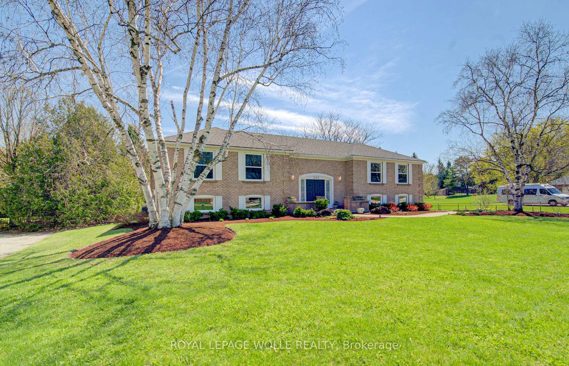 Photo 2 of 395 Warrington Drive, Waterloo — HOMEH