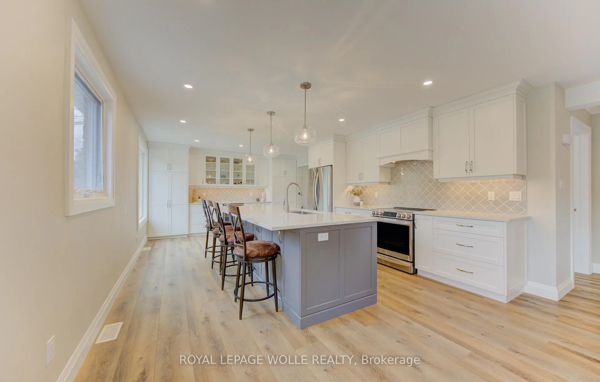 Photo 14 of 395 Warrington Drive, Waterloo — HOMEH