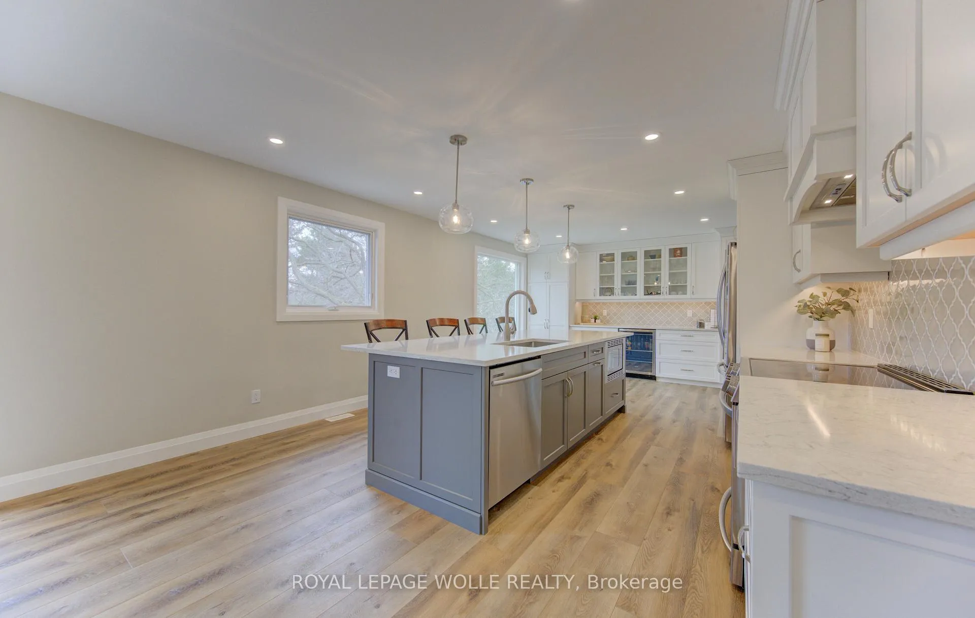 Photo 16 of 395 Warrington Drive, Waterloo — HOMEH
