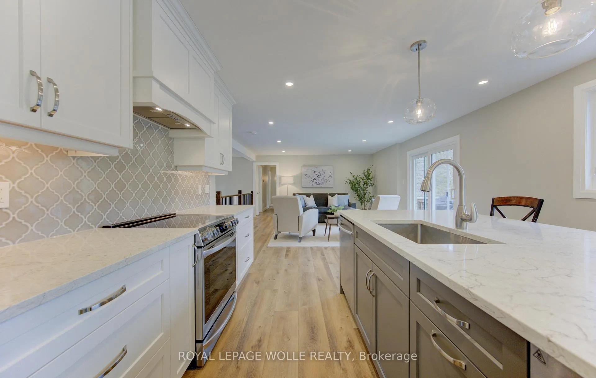 Photo 18 of 395 Warrington Drive, Waterloo — HOMEH