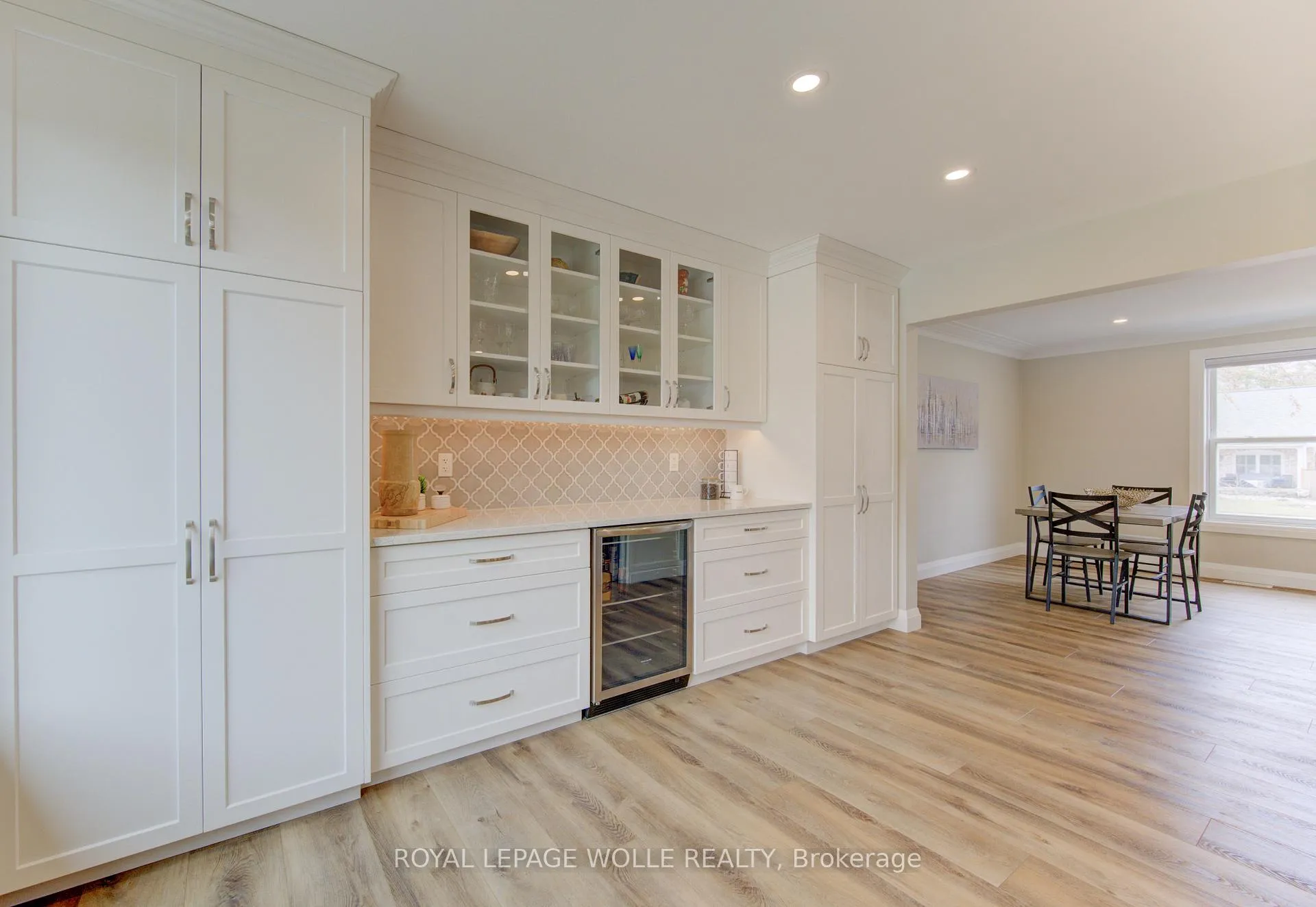 Photo 21 of 395 Warrington Drive, Waterloo — HOMEH