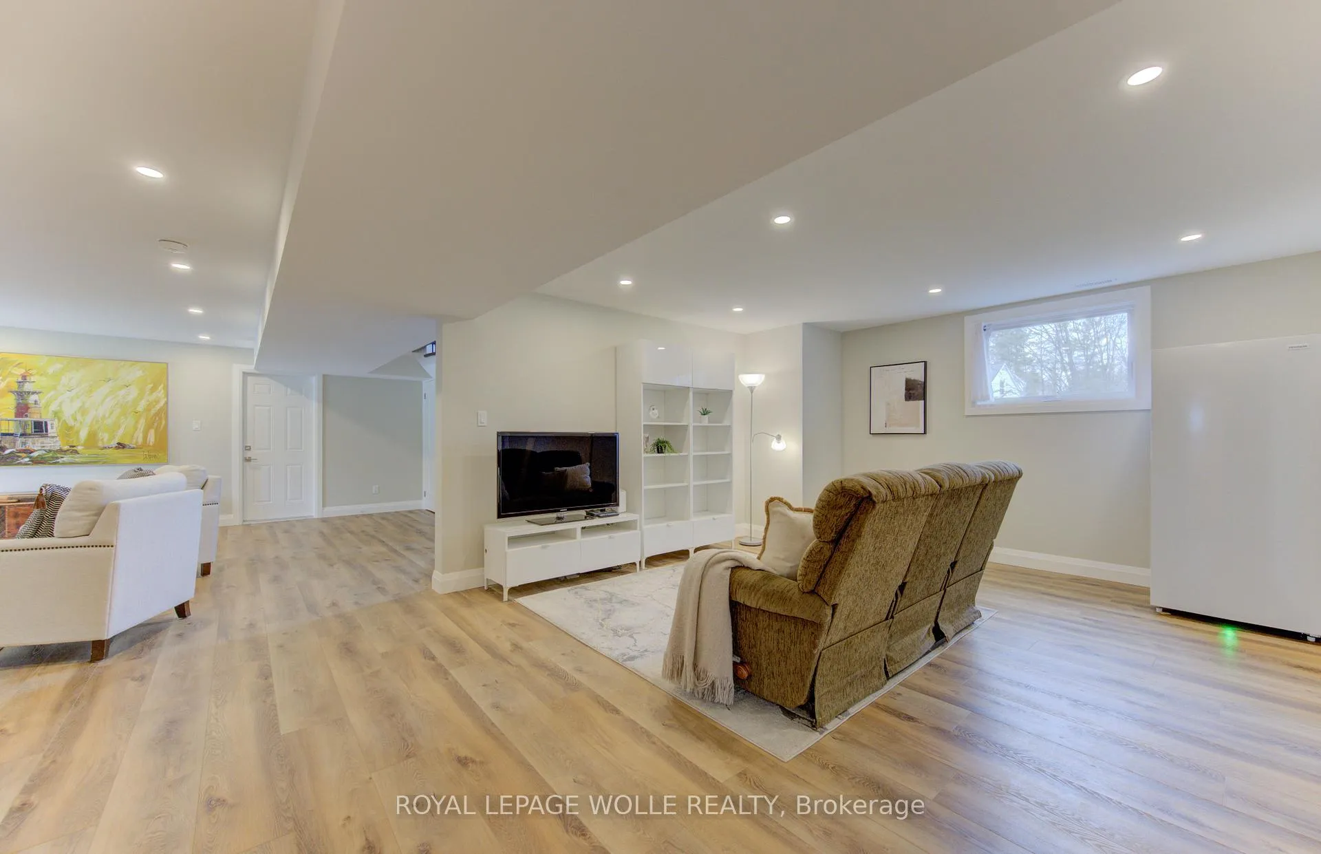 Photo 36 of 395 Warrington Drive, Waterloo — HOMEH