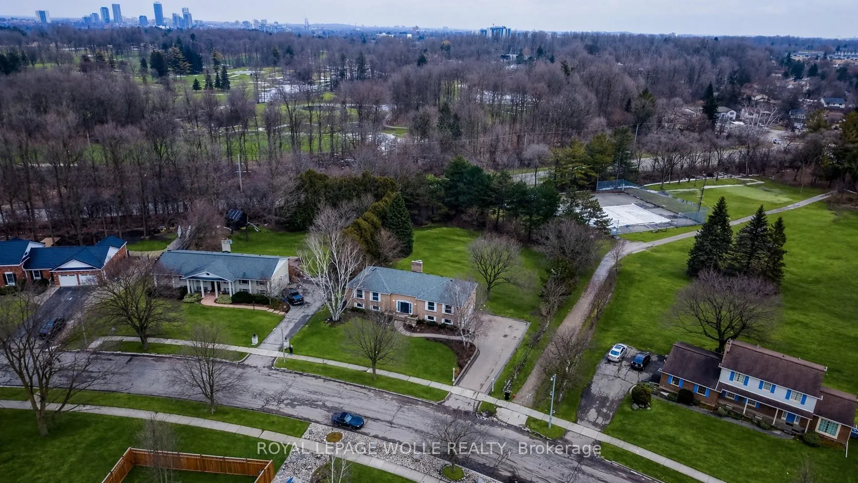 Photo 48 of 395 Warrington Drive, Waterloo — HOMEH