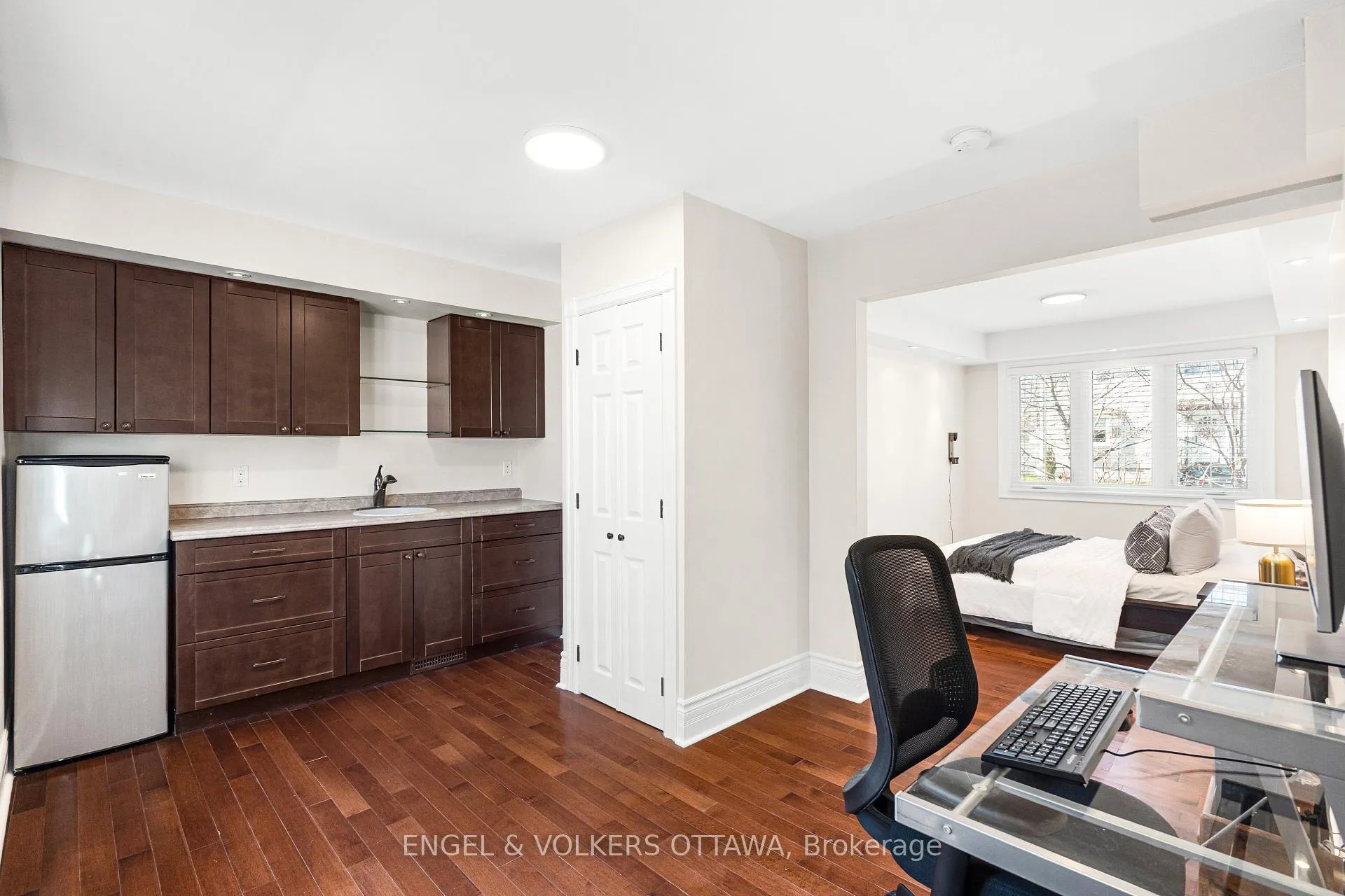 Photo 11 of 1252 Anoka Street, Ottawa, Ridgemont — HOMEH