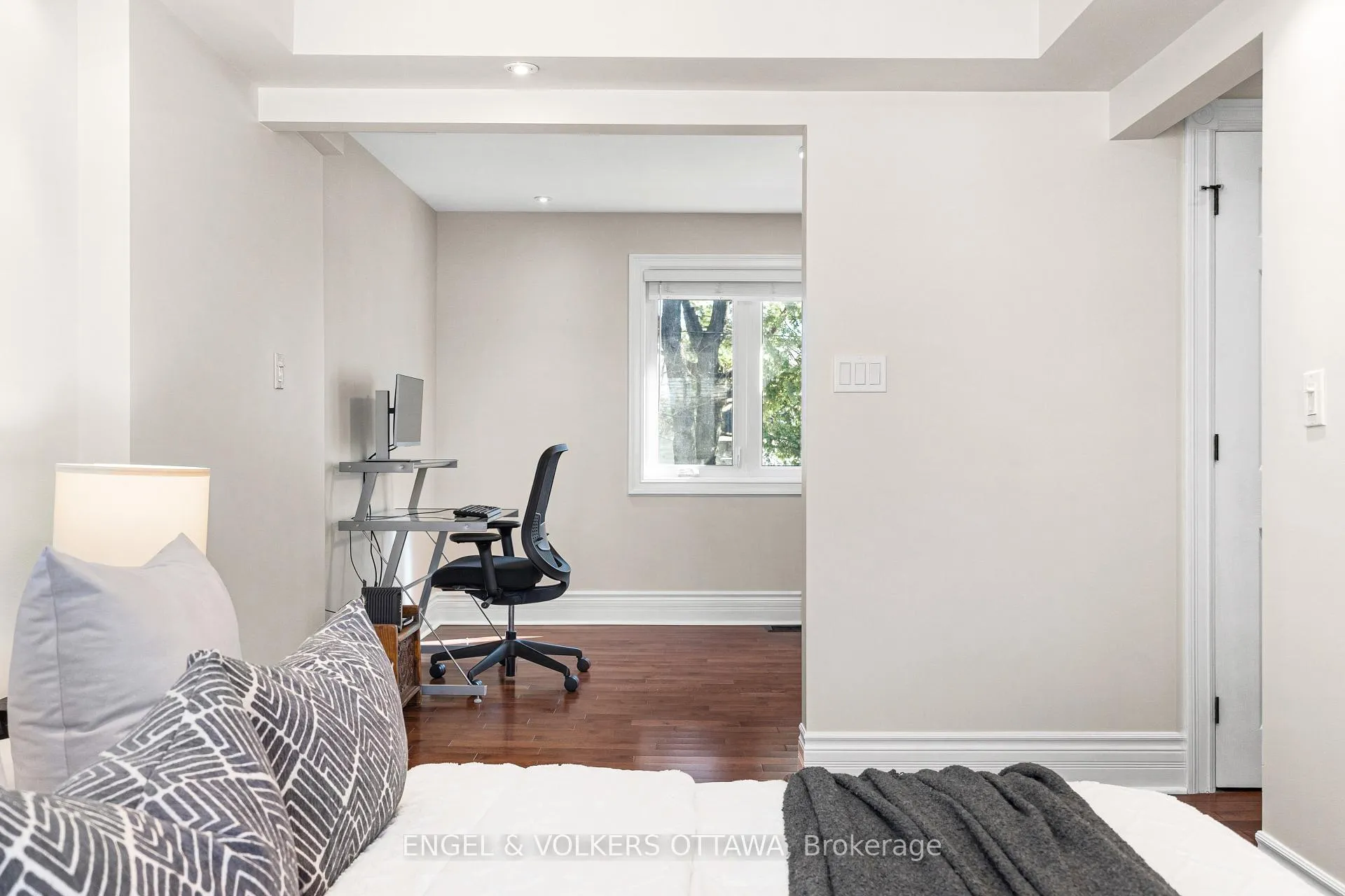 Photo 13 of 1252 Anoka Street, Ottawa, Ridgemont — HOMEH