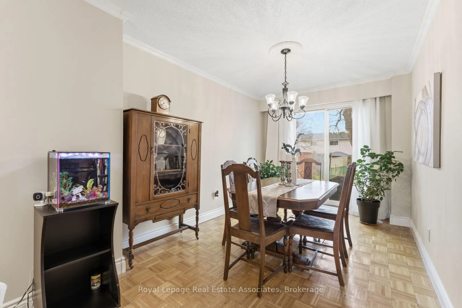 Photo 8 of 3244 Mainsail Crescent, Mississauga, Erin Mills — HOMEH