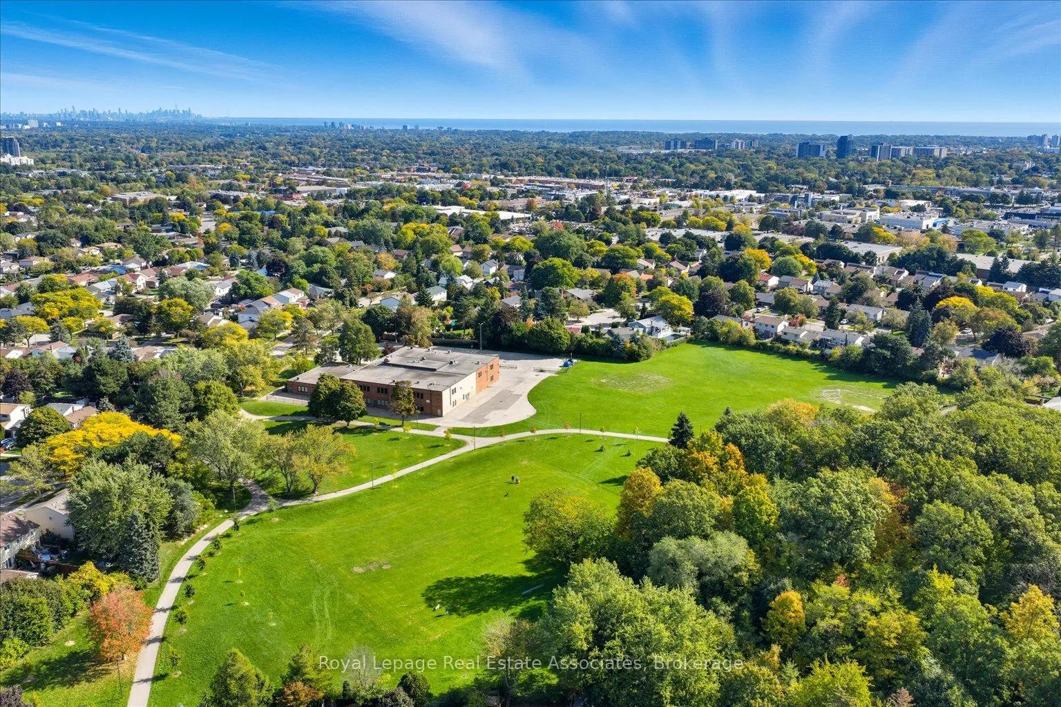 Photo 29 of 3244 Mainsail Crescent, Mississauga, Erin Mills — HOMEH
