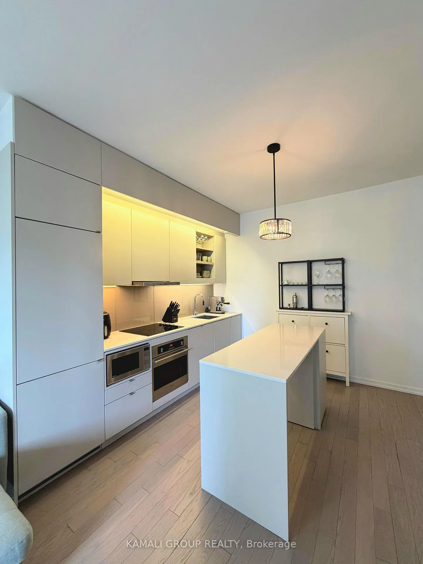 Photo 4 of Unit 1712, 101 Peter Street, Toronto, Waterfront Communities — HOMEH