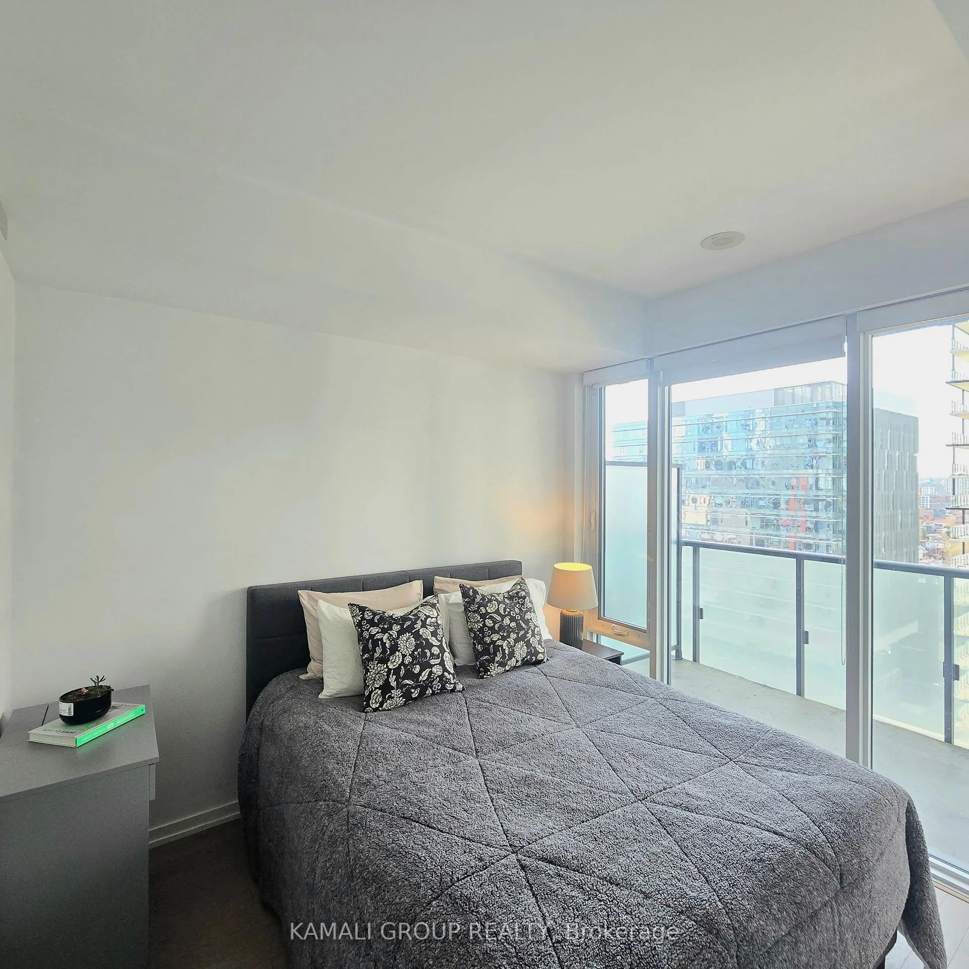 Photo 9 of Unit 1712, 101 Peter Street, Toronto, Waterfront Communities — HOMEH