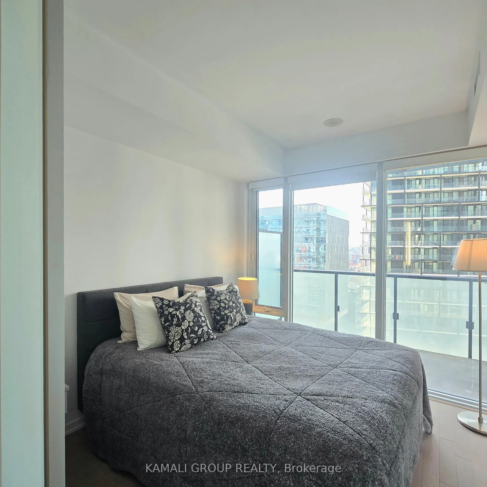 Photo 10 of Unit 1712, 101 Peter Street, Toronto, Waterfront Communities — HOMEH