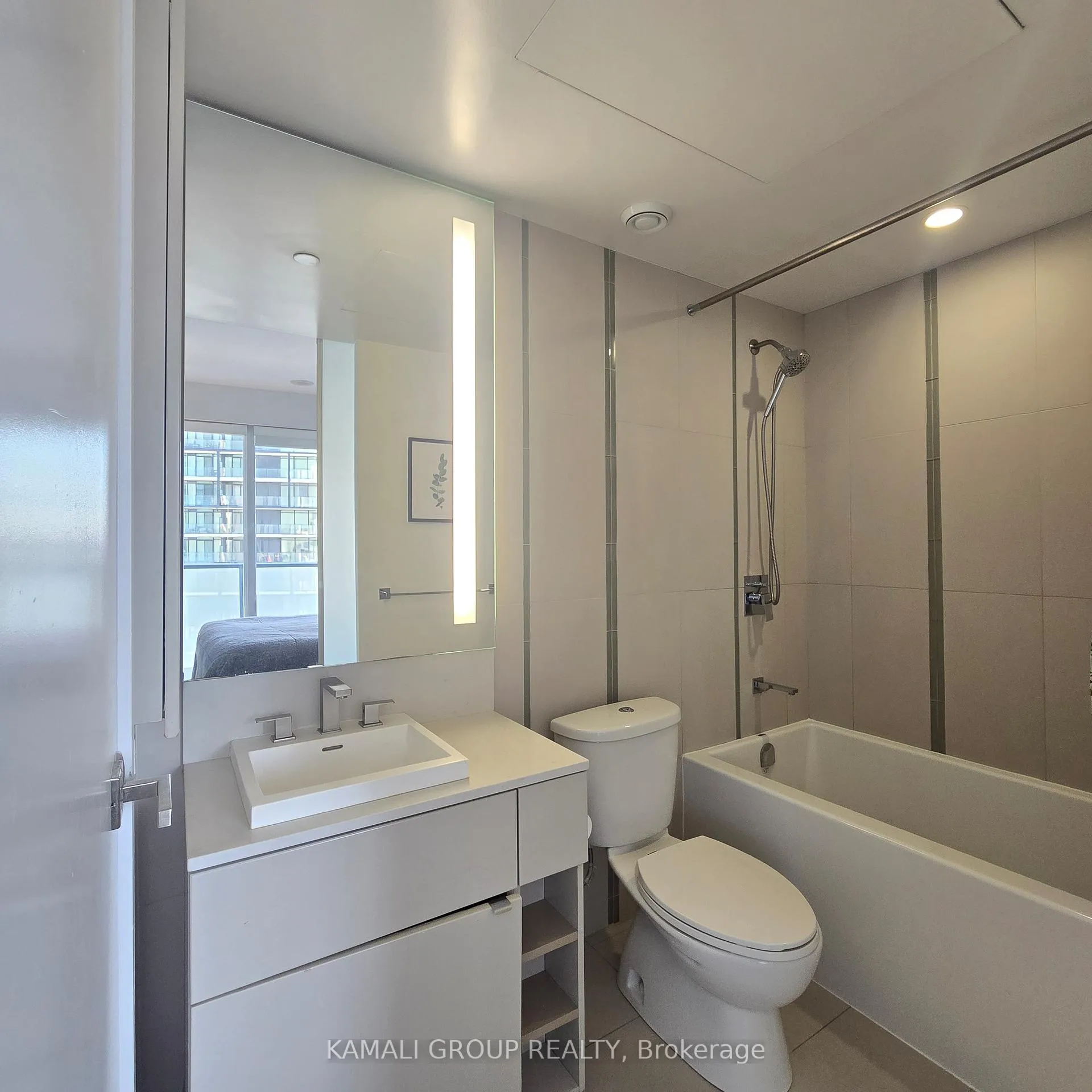 Photo 11 of Unit 1712, 101 Peter Street, Toronto, Waterfront Communities — HOMEH