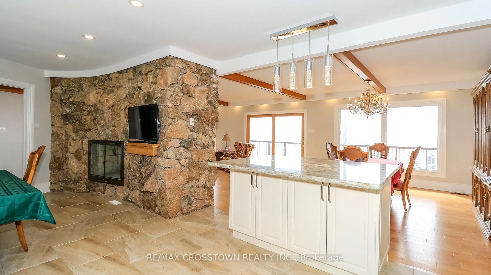 Photo 12 of 29 Grandview Crescent, Oro-Medonte, Rural Oro-Medonte — HOMEH