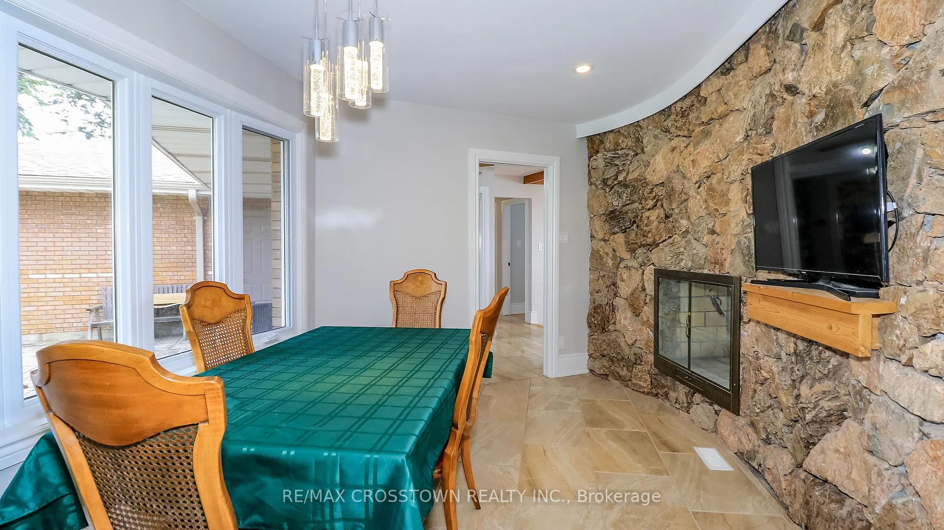 Photo 16 of 29 Grandview Crescent, Oro-Medonte, Rural Oro-Medonte — HOMEH