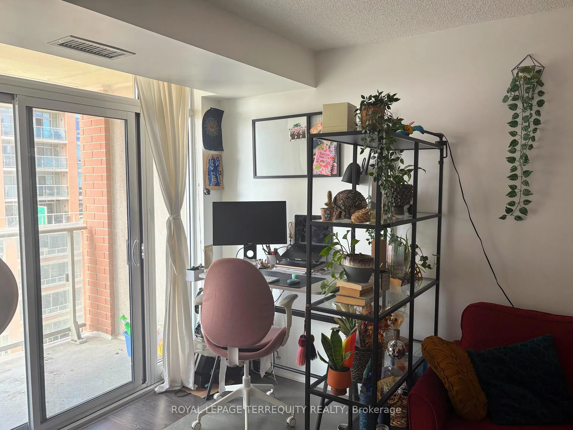 Photo 10 of Unit 1208, 75 E Liberty Street, Toronto, Niagara — HOMEH