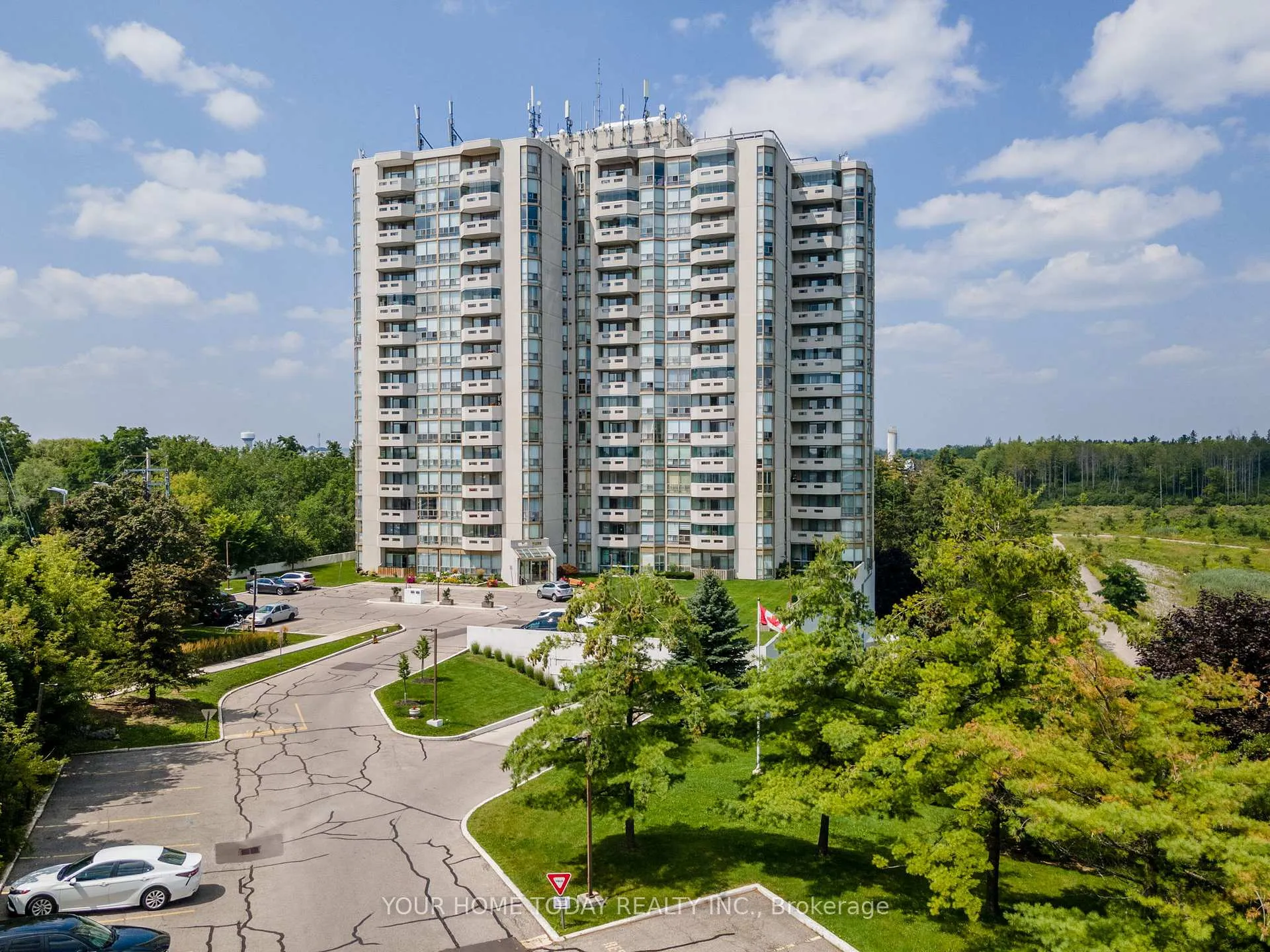 Photo 1 of Unit 507, 20 McFarlane Drive, Halton Hills, Georgetown — HOMEH