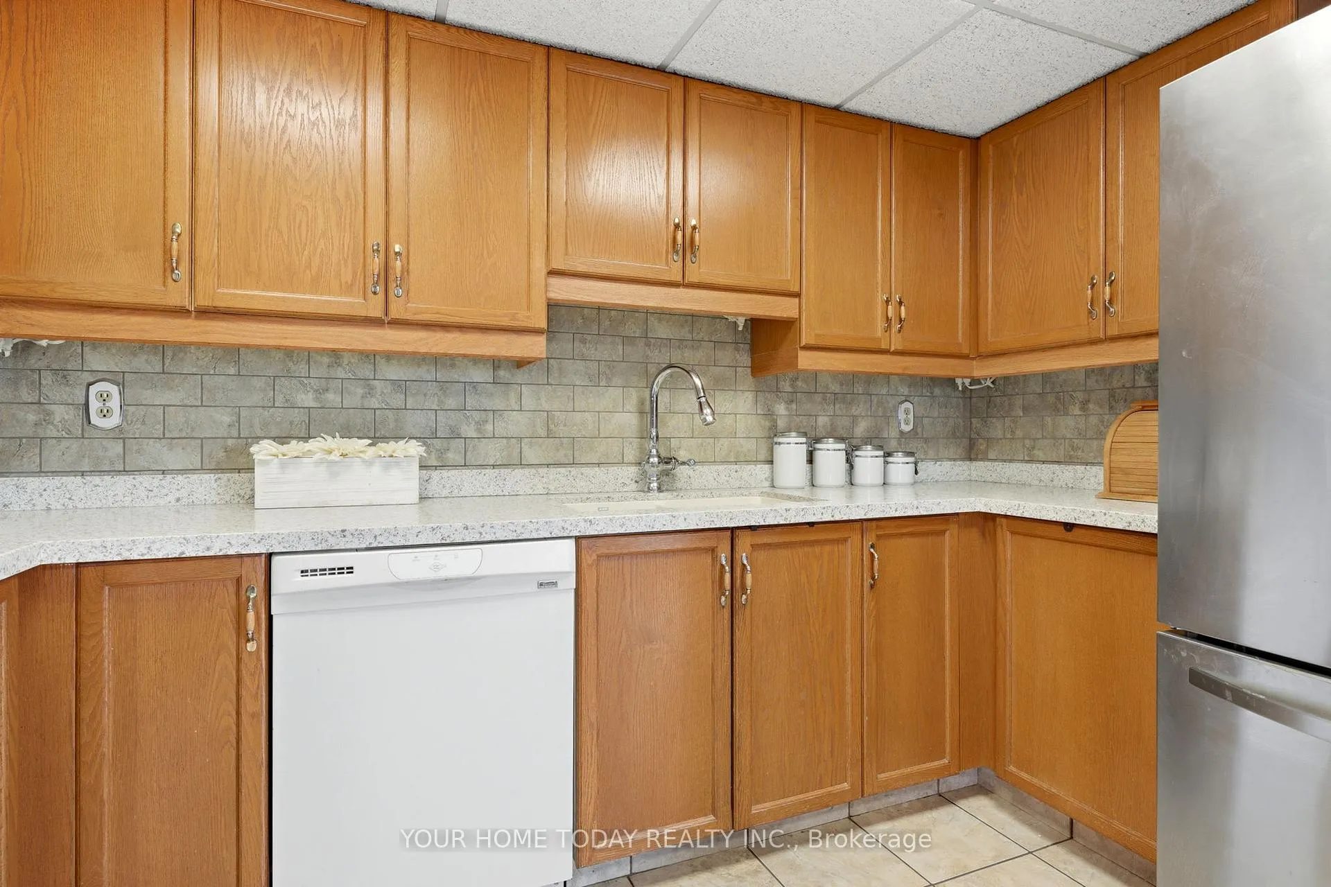 Photo 9 of Unit 507, 20 McFarlane Drive, Halton Hills, Georgetown — HOMEH
