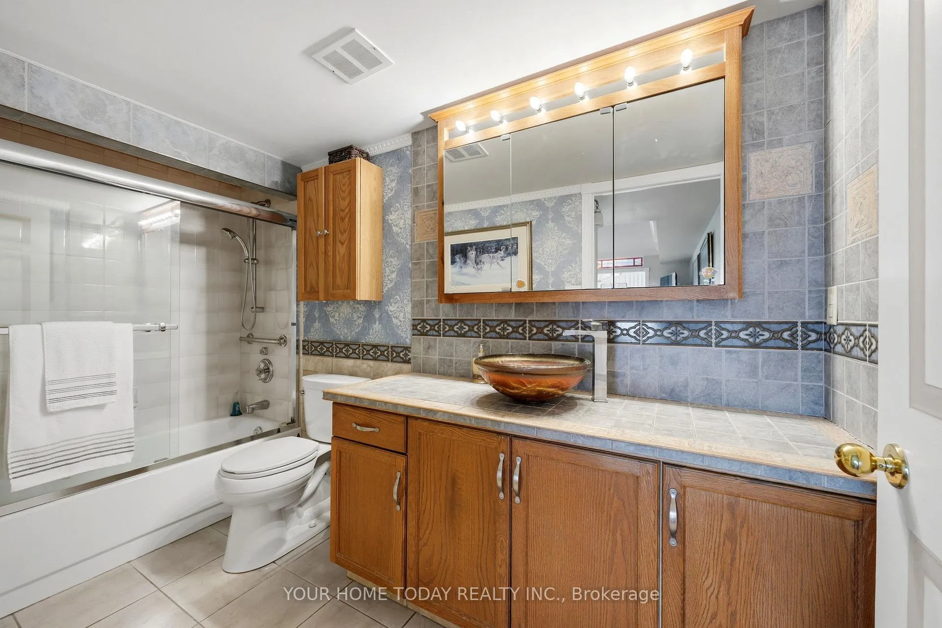 Photo 18 of Unit 507, 20 McFarlane Drive, Halton Hills, Georgetown — HOMEH