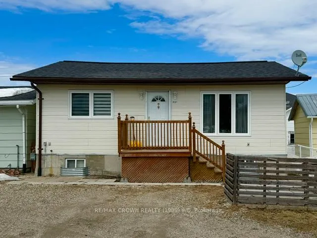 Photo 4 of 818 Prince Street, Hearst — HOMEH