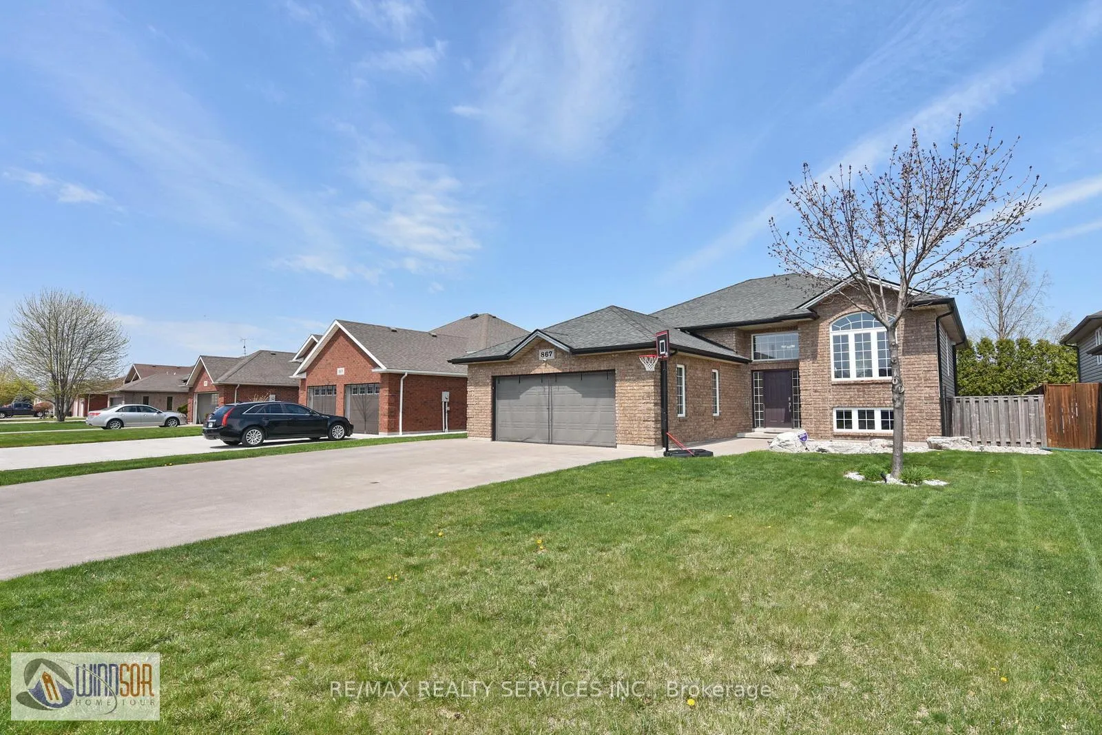 Front of 867 Westwood Drive