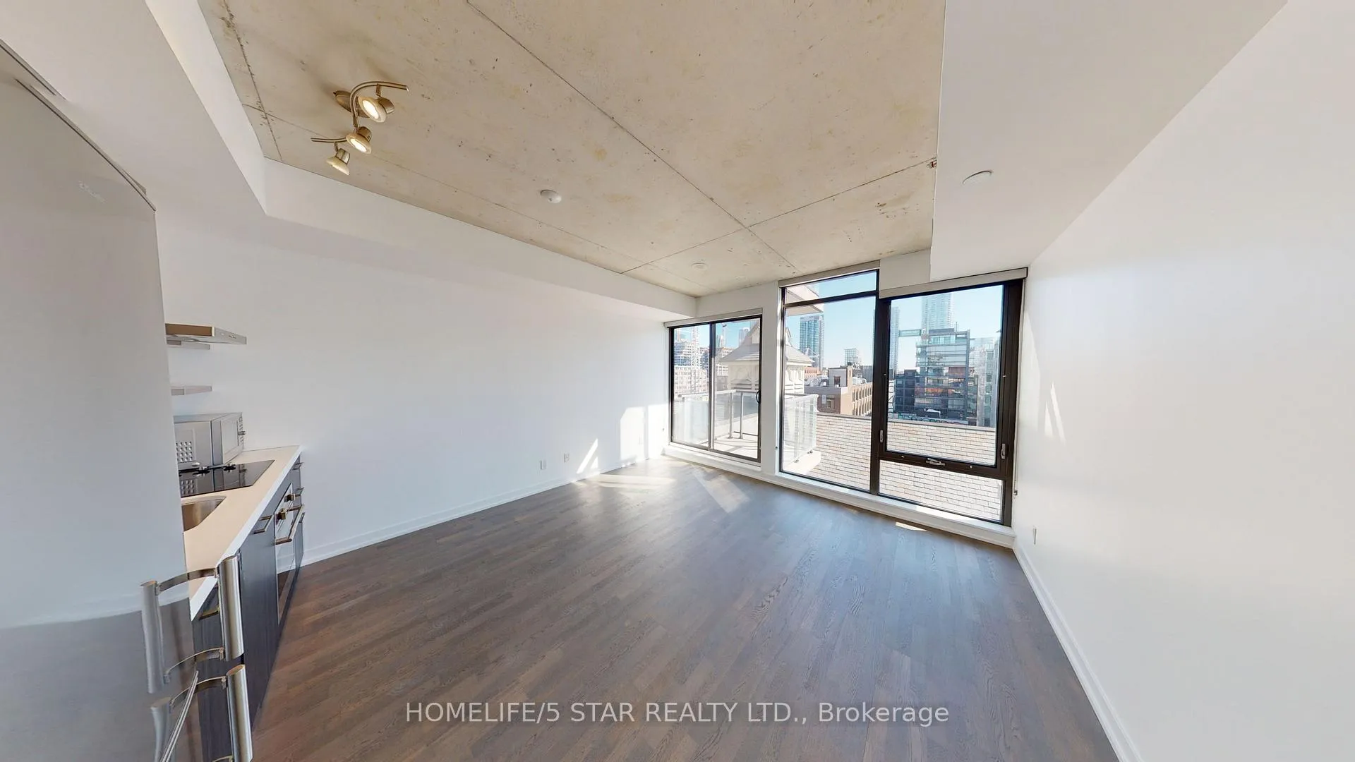 Photo 5 of Unit 616, 560 King Street W, Toronto, Waterfront Communities — HOMEH