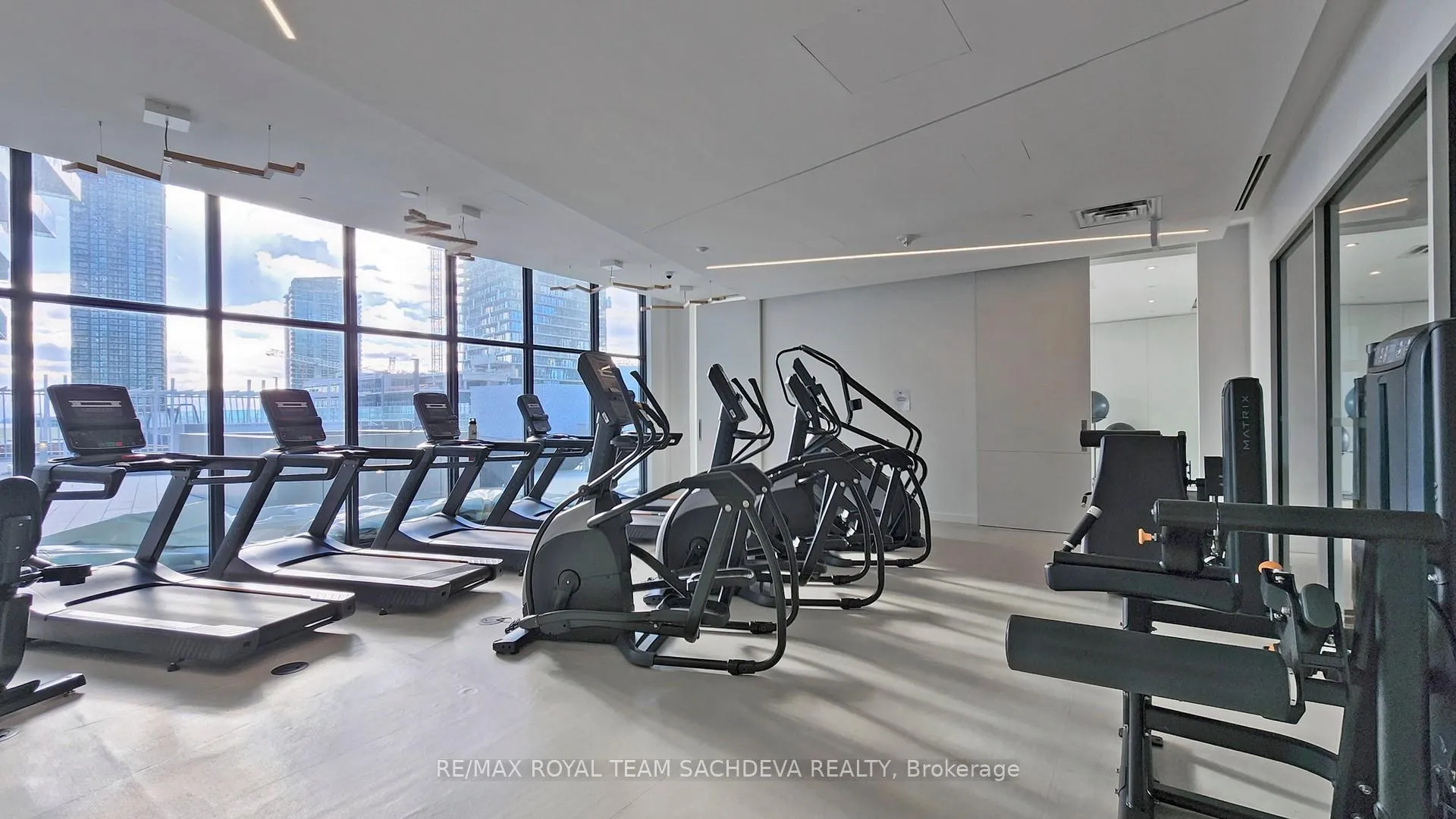Photo 10 of Unit 2805, 3883 Quartz Road, Mississauga, City Centre — HOMEH